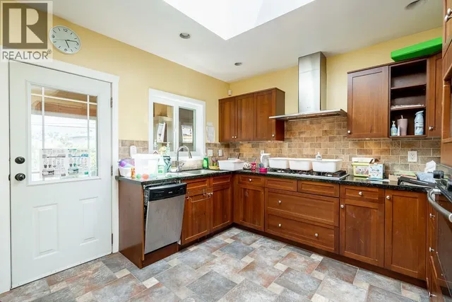 4871 HIGHLAWN DRIVE, Burnaby 4