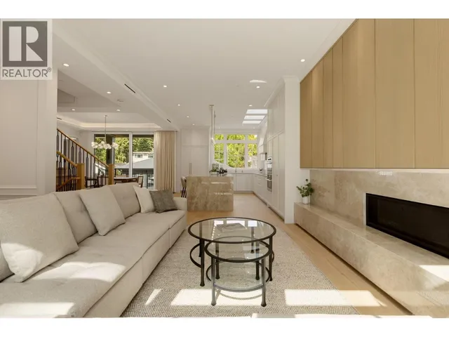 3887 15TH AVENUE, Vancouver 5