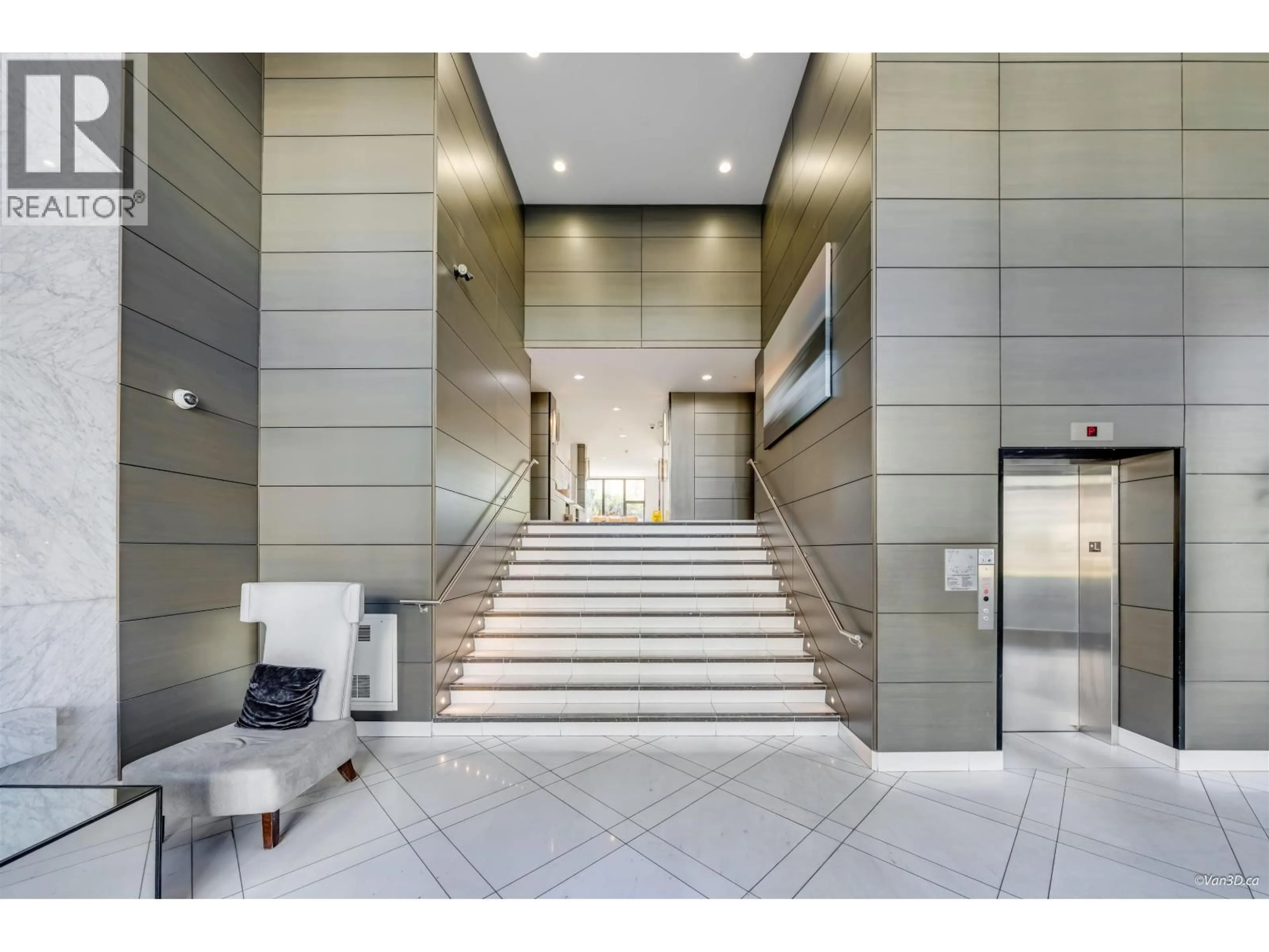 Indoor foyer for 609 - 9366 TOMICKI AVENUE, Richmond British Columbia V6X0N9