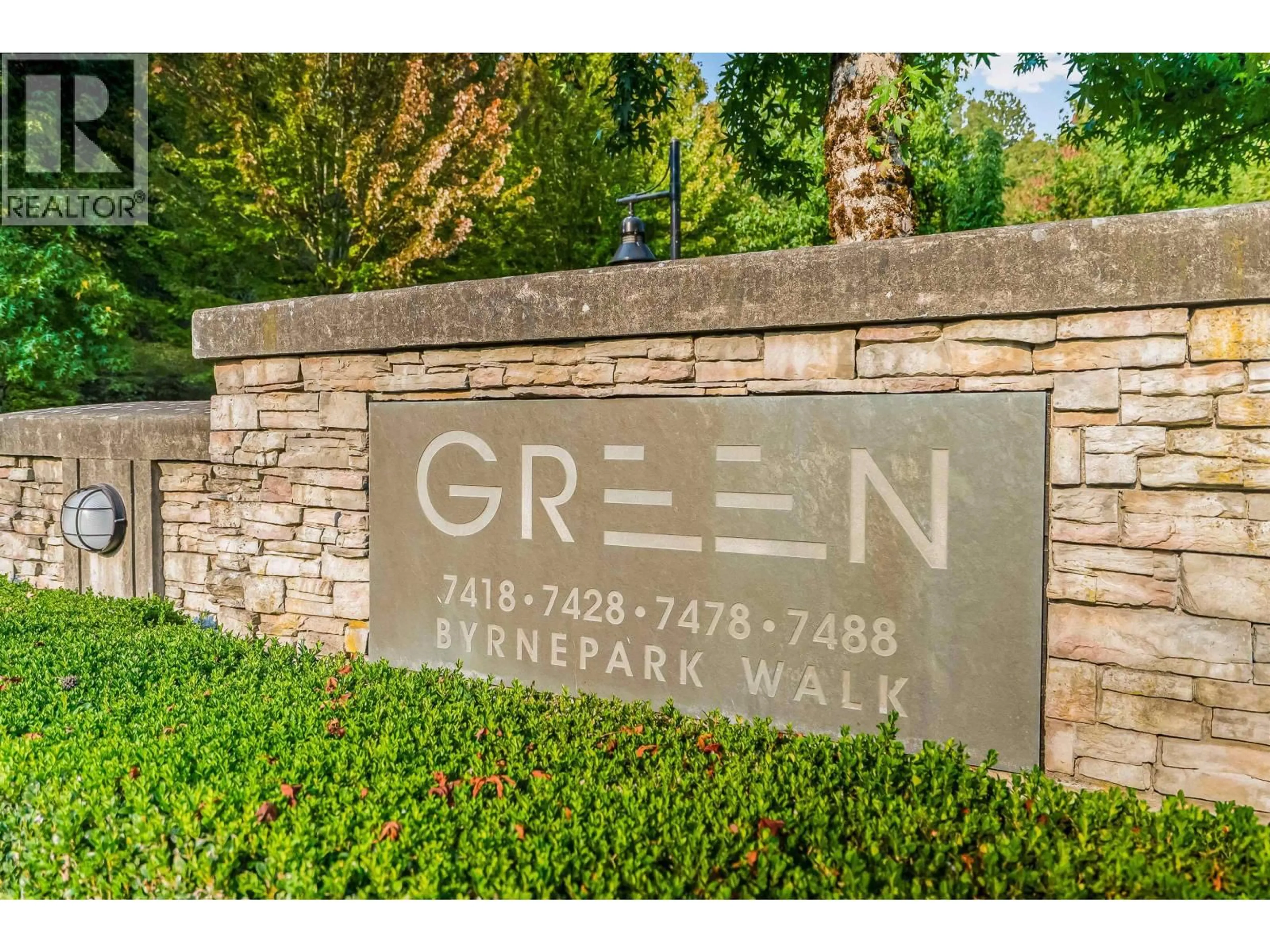 Unknown for 401 - 7418 BYRNEPARK WALK, Burnaby British Columbia V3N0B3