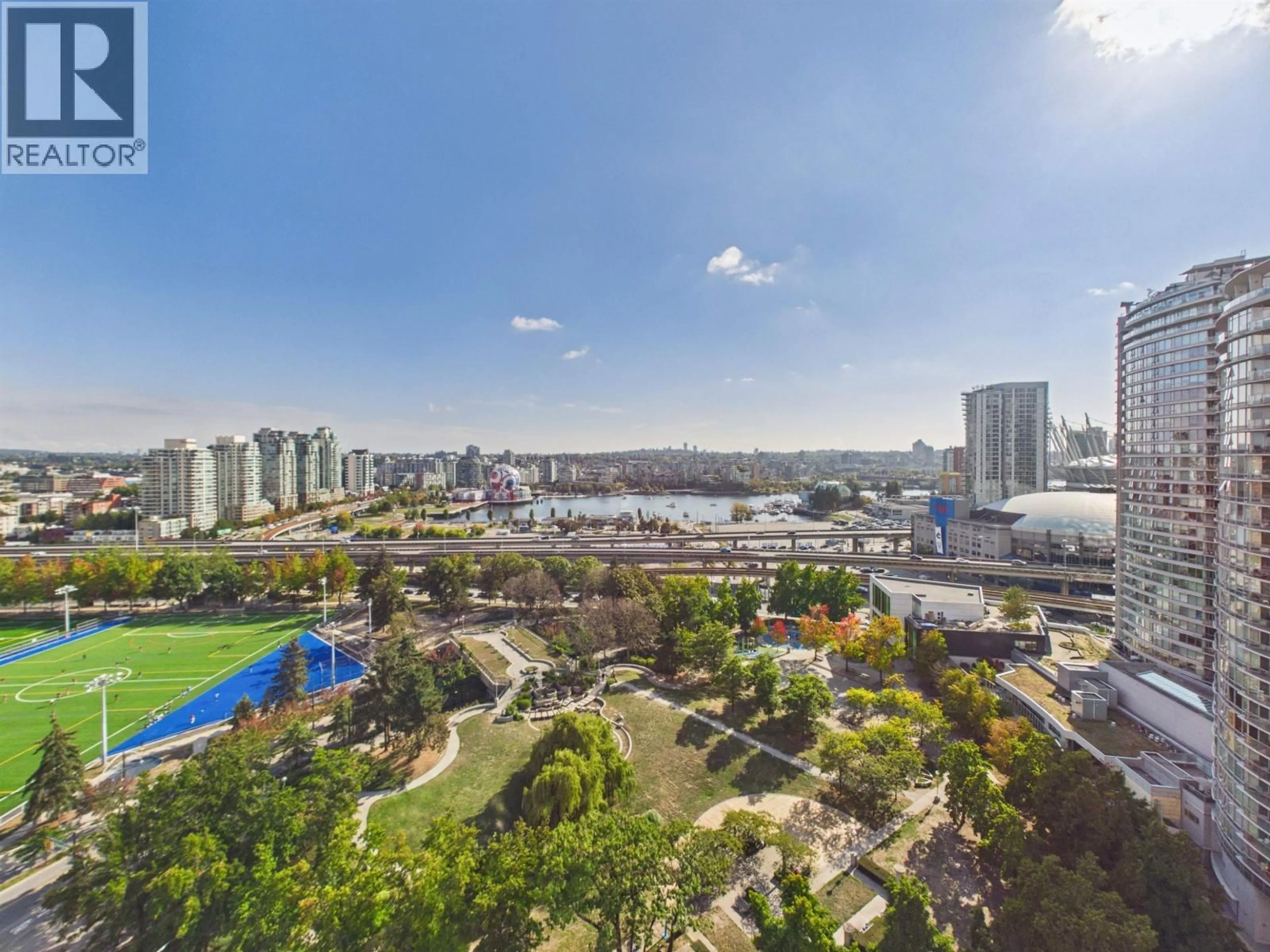 A pic from outside/outdoor area/front of a property/back of a property/a pic from drone, city buildings view from balcony for 2208 - 550 TAYLOR STREET, Vancouver British Columbia V6B1R1
