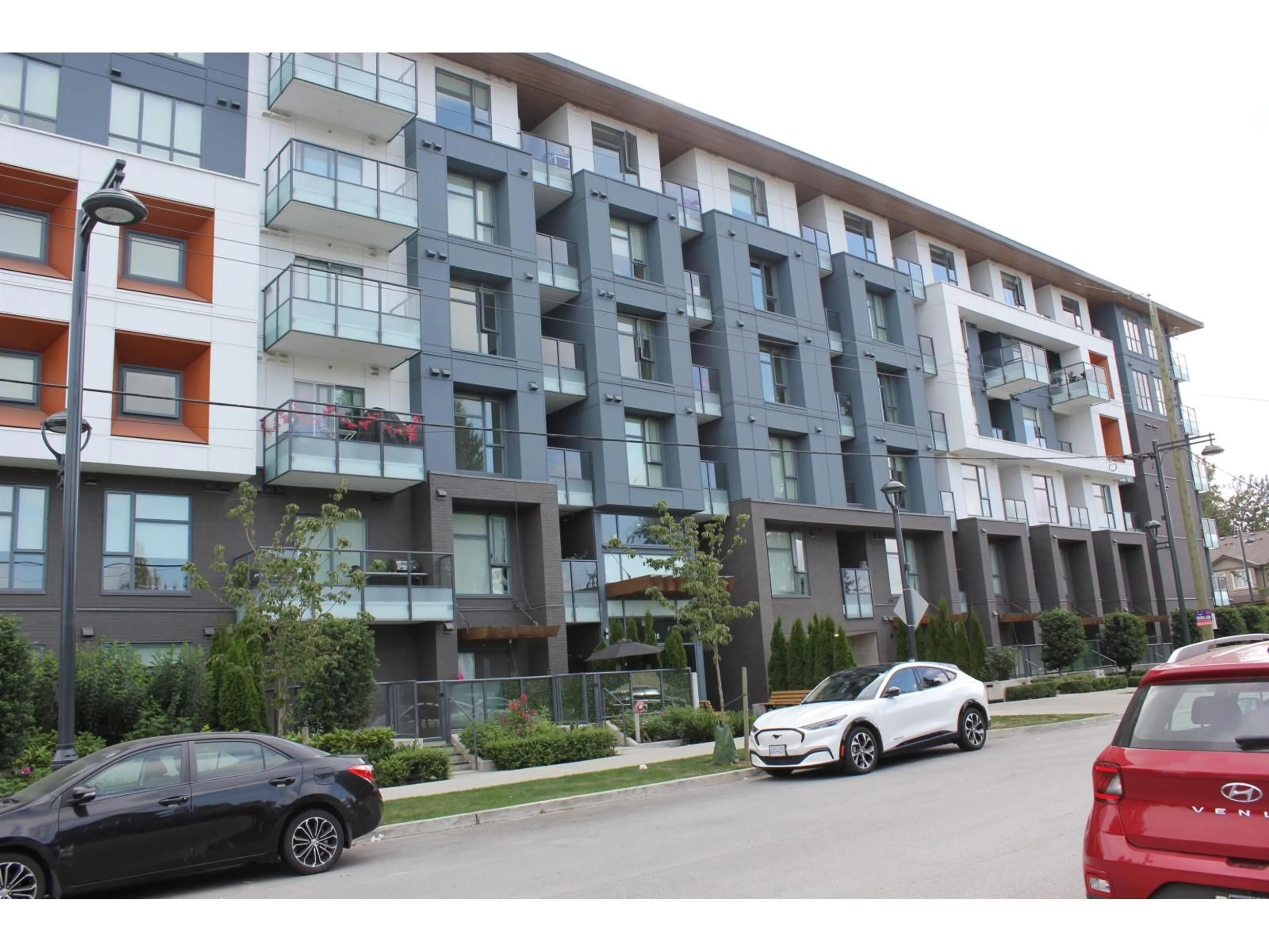 Unknown for 220 - 10828 139A STREET, Surrey British Columbia V3R0H3