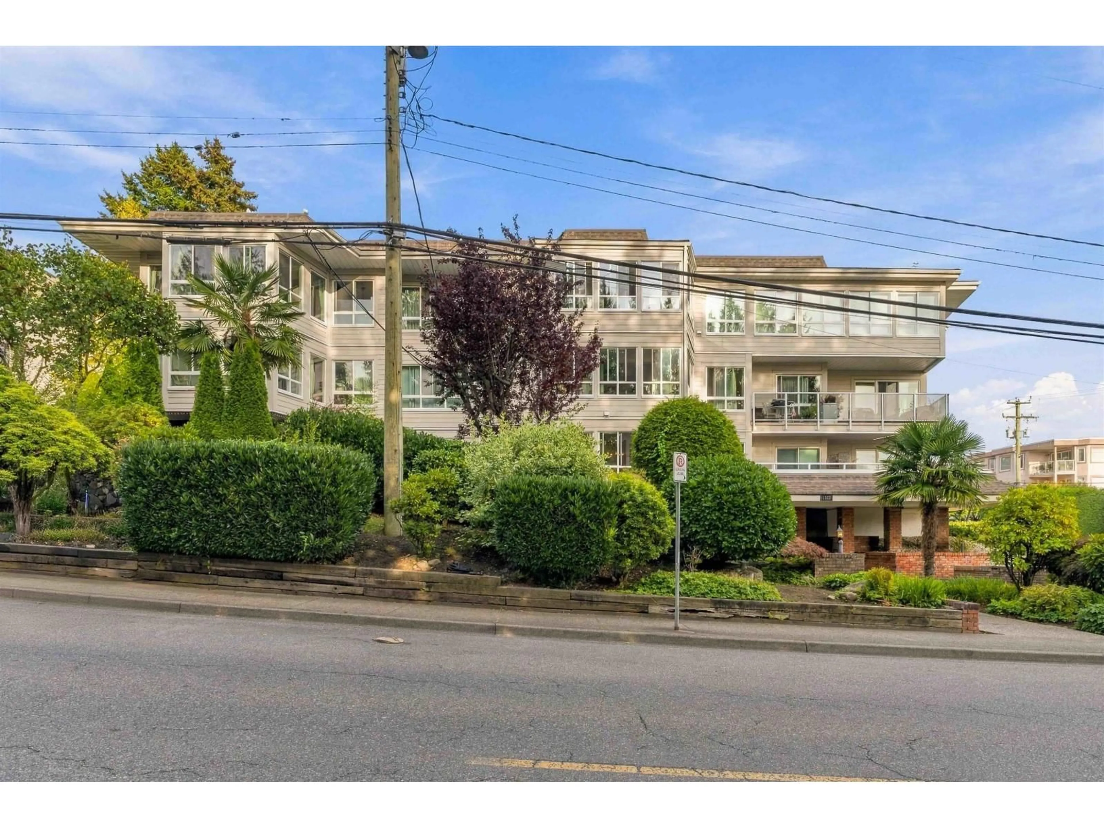Unknown for 102 - 1322 MARTIN STREET, White Rock British Columbia V4B3W5