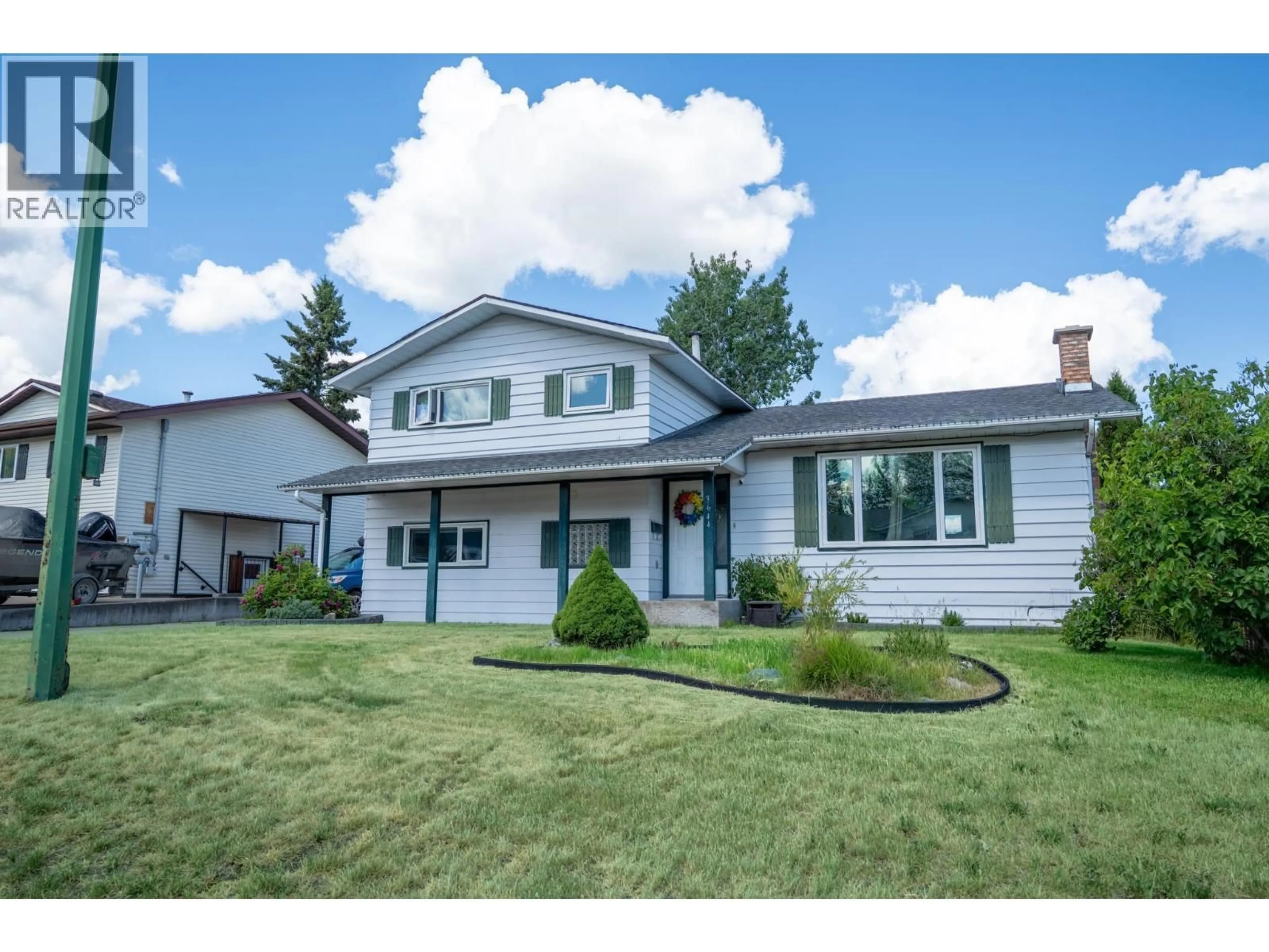 Home with vinyl exterior material, unknown for 3644 HESSE PLACE, Prince George British Columbia V2N4J9