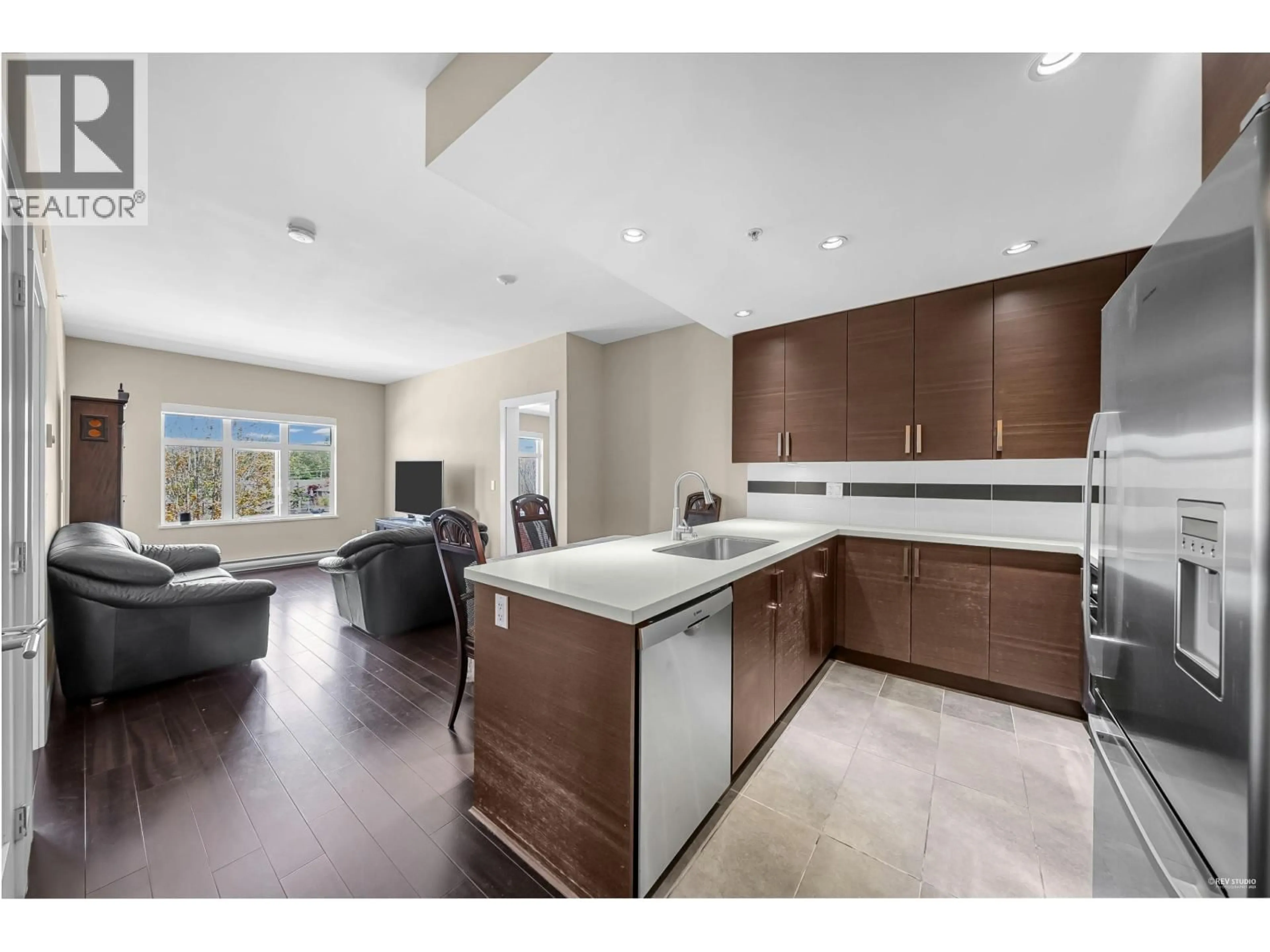 Open concept kitchen, unknown for 301 - 4710 HASTINGS STREET, Burnaby British Columbia V5C2K7