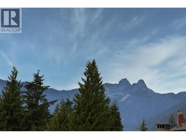 4716 SKYLINE DRIVE, North Vancouver 3
