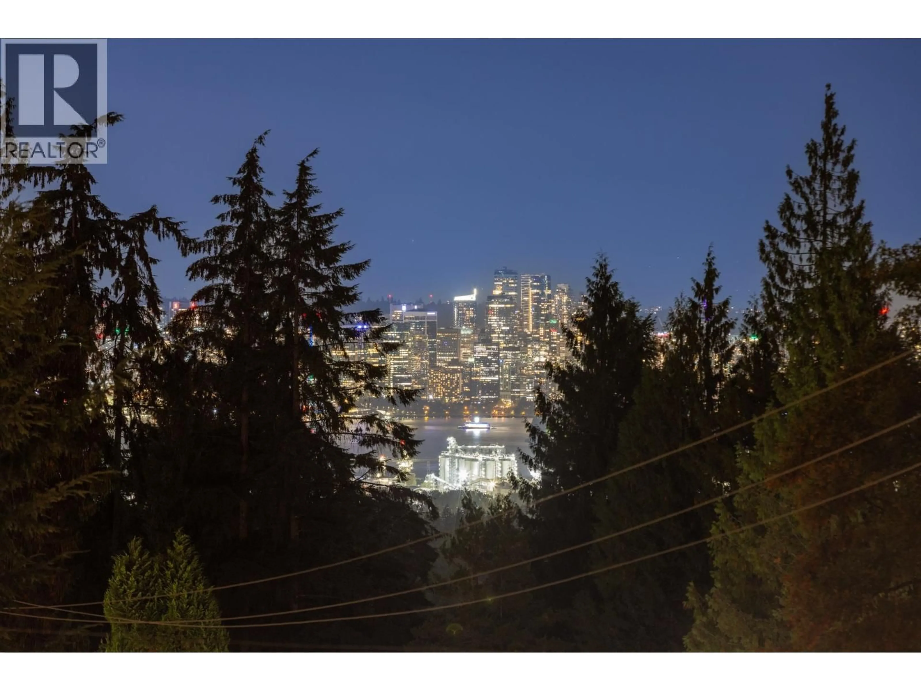 Blurry image for 4716 SKYLINE DRIVE, North Vancouver British Columbia V7R3H8