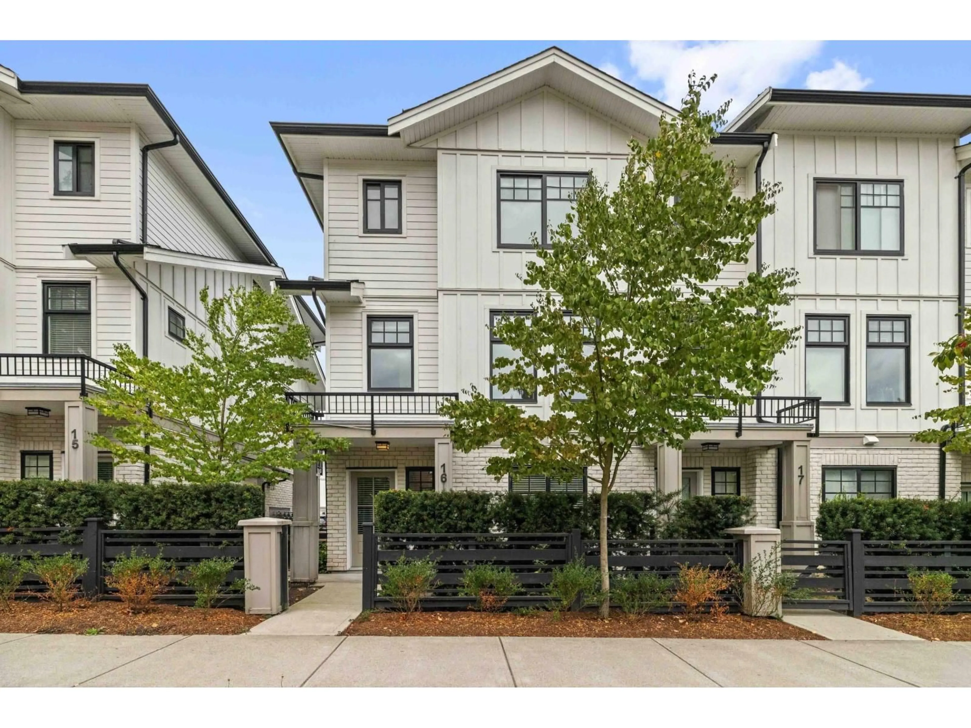 Unknown for 16 - 16467 23A AVENUE, Surrey British Columbia V3Z1E9