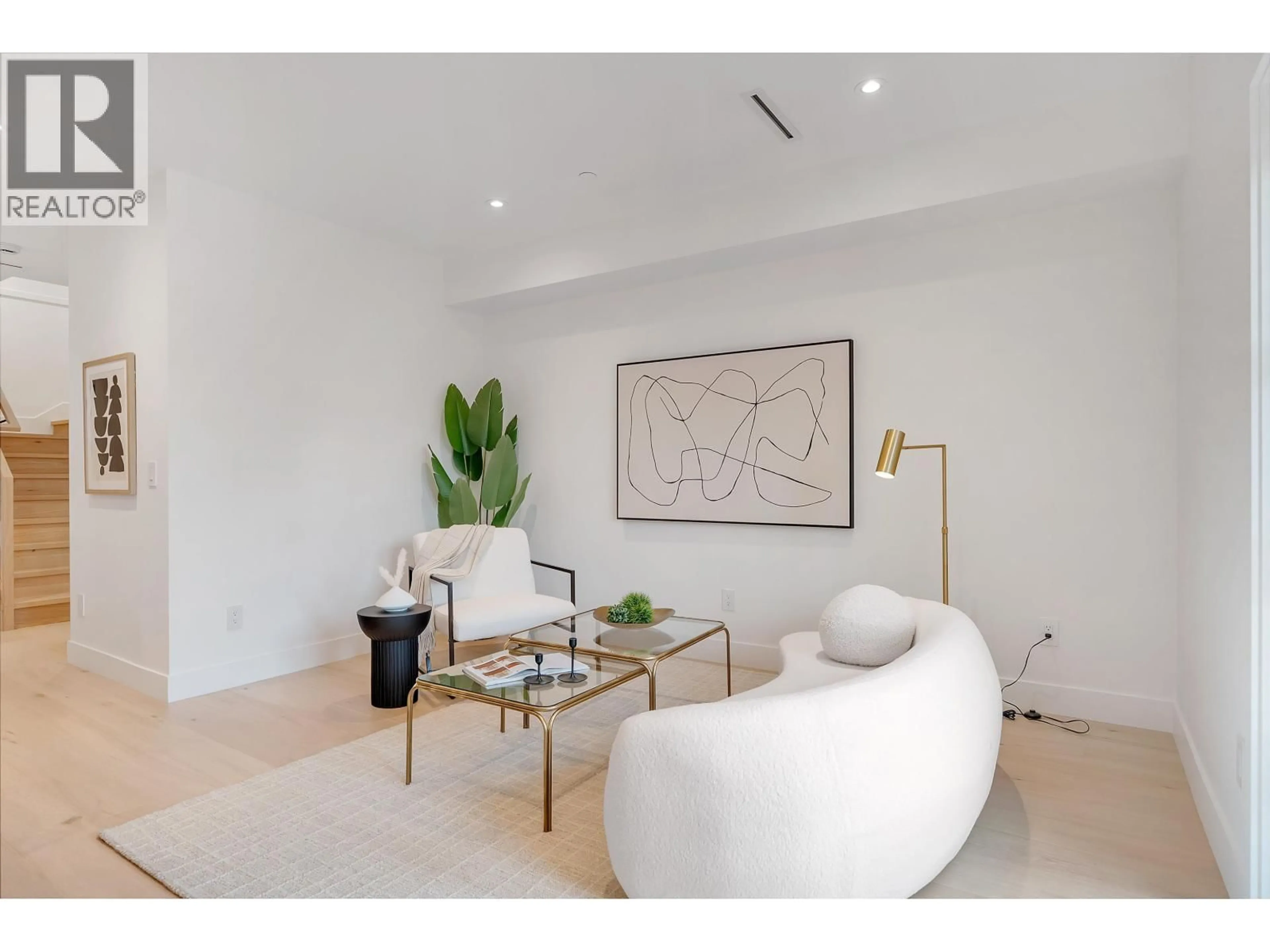 Living room with furniture, unknown for 265 6TH STREET, North Vancouver British Columbia V7M1K7
