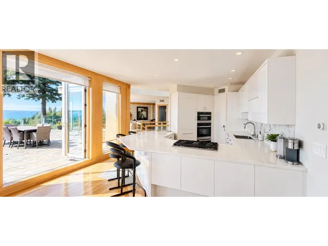 4180B ROSE CRESCENT, West Vancouver 5