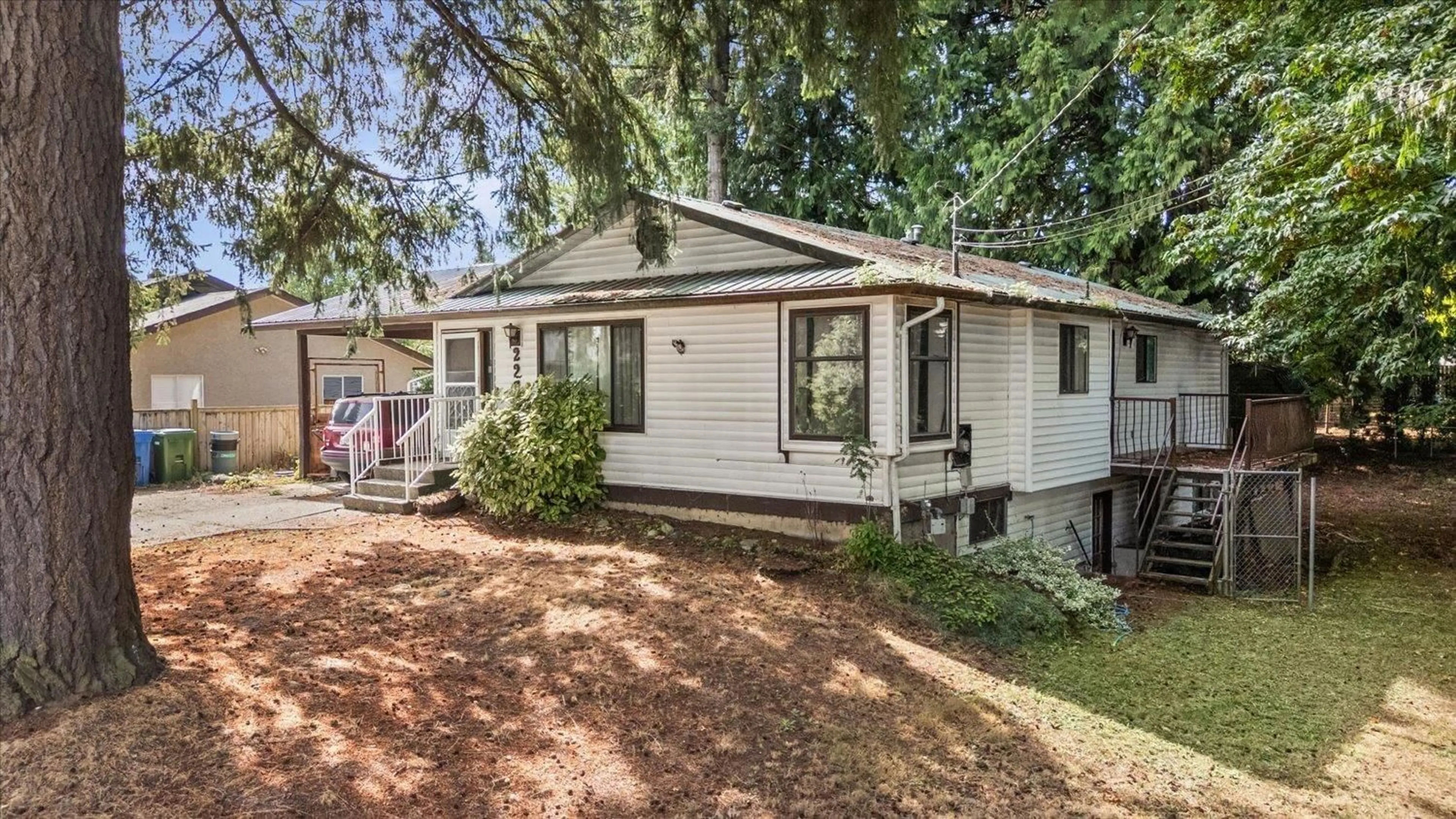 Home with vinyl exterior material, street for 2277 MOULDSTADE ROAD, Abbotsford British Columbia V2S3X5