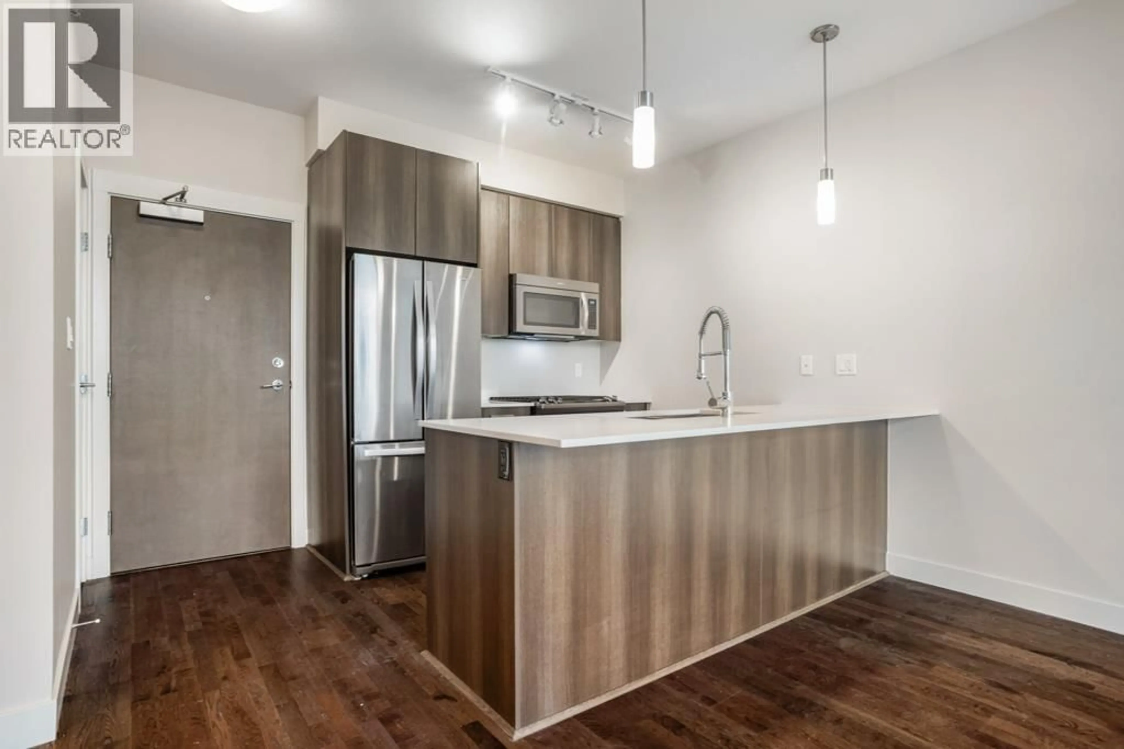 Standard kitchen, wood/laminate floor for 423 - 7088 14TH AVENUE, Burnaby British Columbia V3N0E7