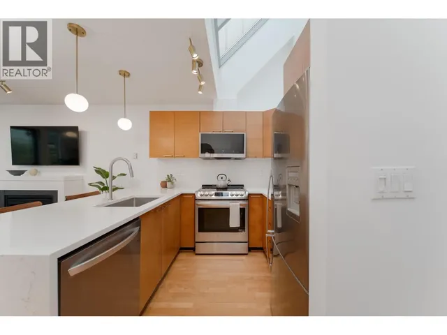 9 - 1250 6TH AVENUE, Vancouver 3