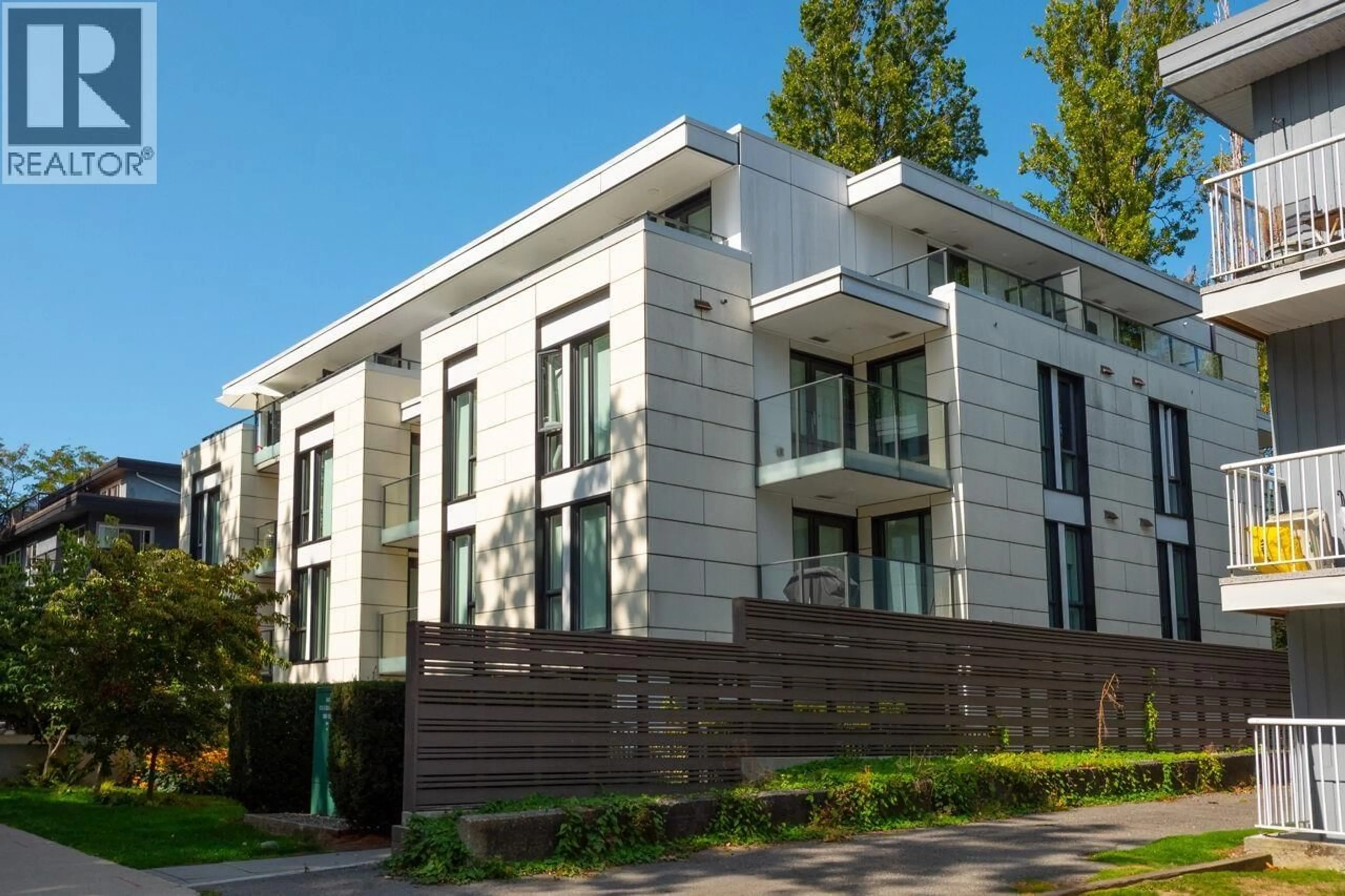 Unknown for 203 - 2239 7TH AVENUE, Vancouver British Columbia V6K1Y3