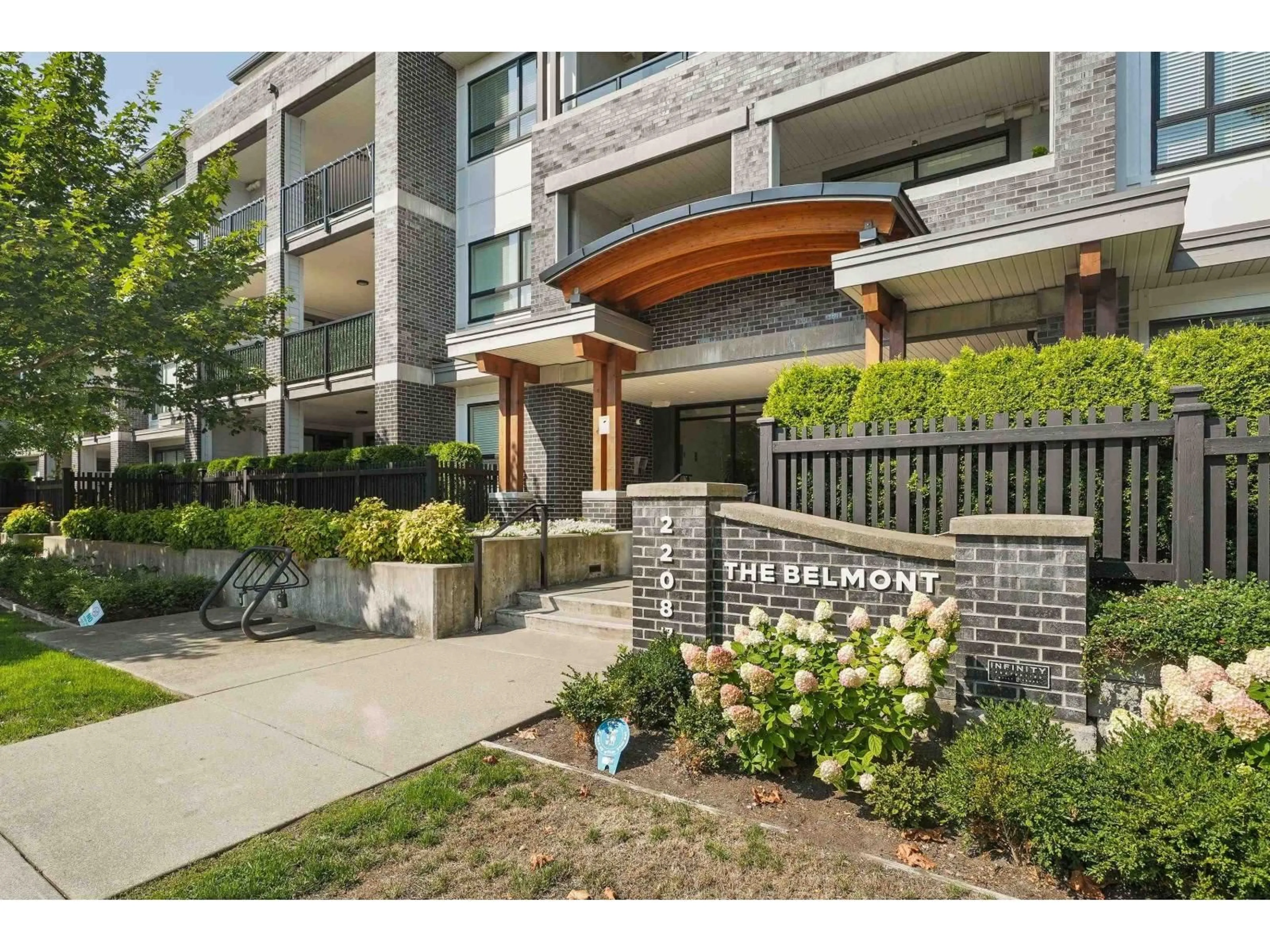 Unknown for 113 - 22087 49 AVENUE, Langley British Columbia V3A0K4