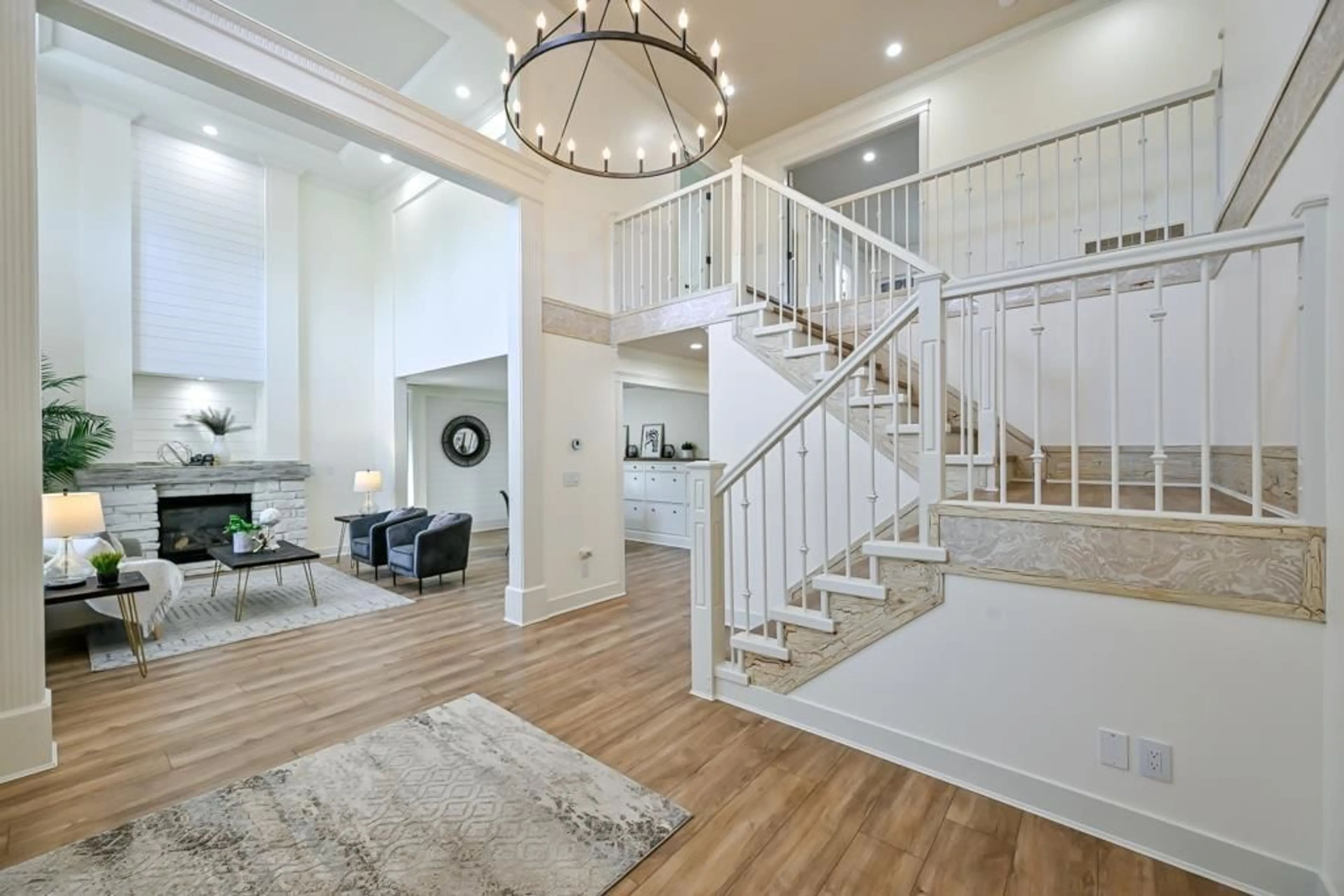 Unknown for 9709 CROWN CRESCENT, Surrey British Columbia V3V2T7