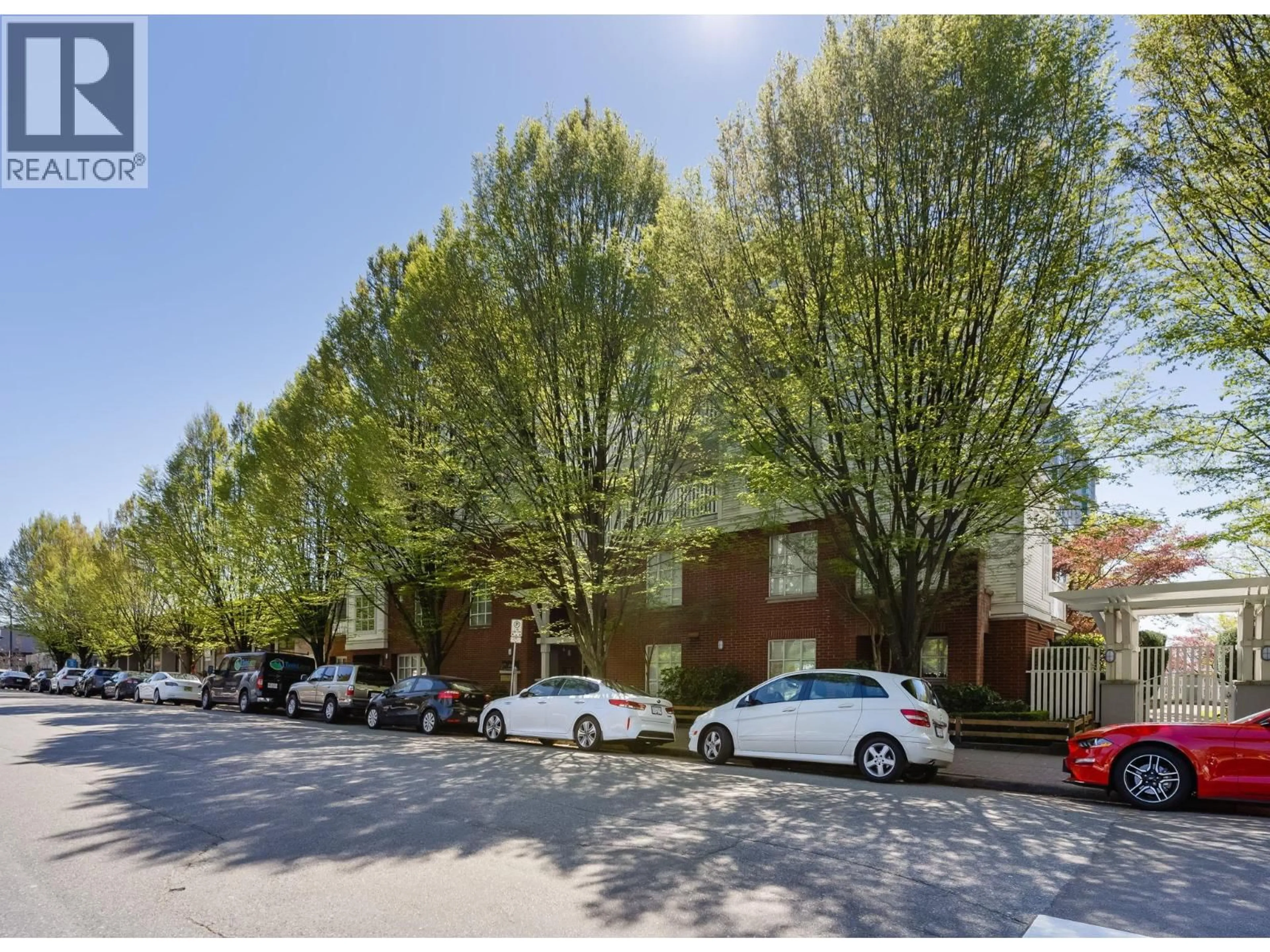Unknown for 319 - 147 1ST STREET, North Vancouver British Columbia V7L1B2