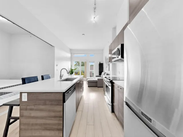 408 - 13931 FRASER HIGHWAY, Surrey 5