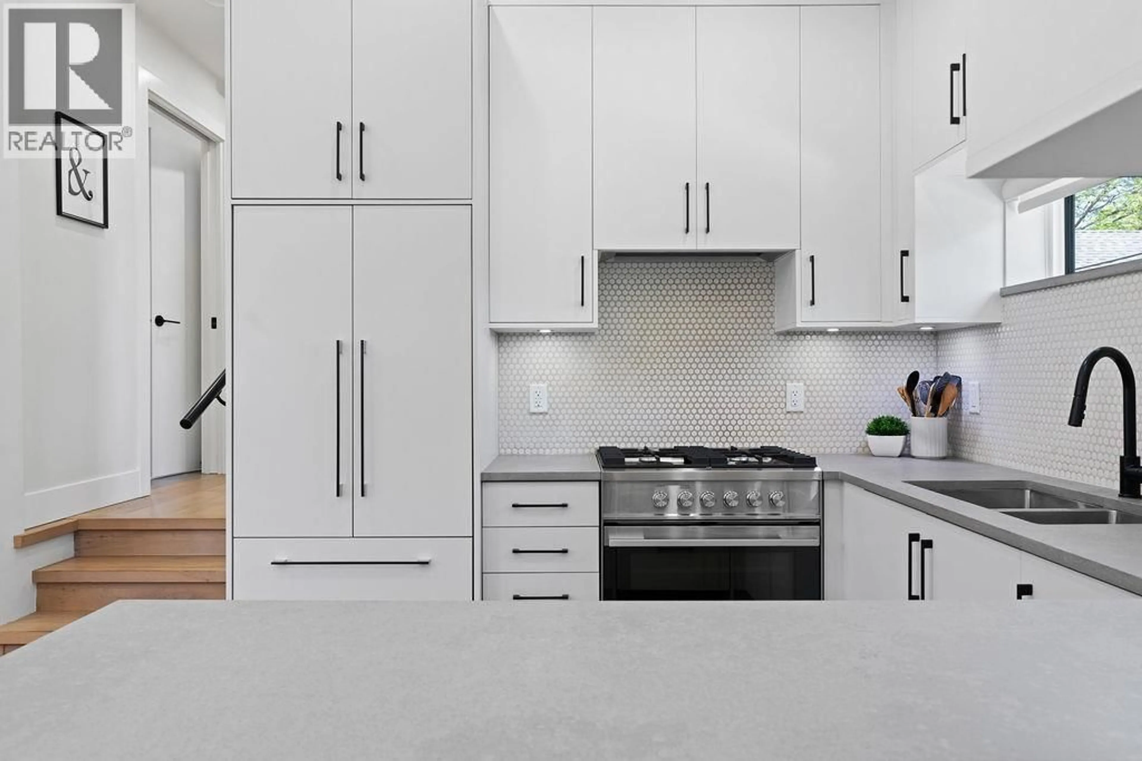 Contemporary kitchen, ceramic/tile floor for 1313 20TH AVENUE, Vancouver British Columbia V5V1P4