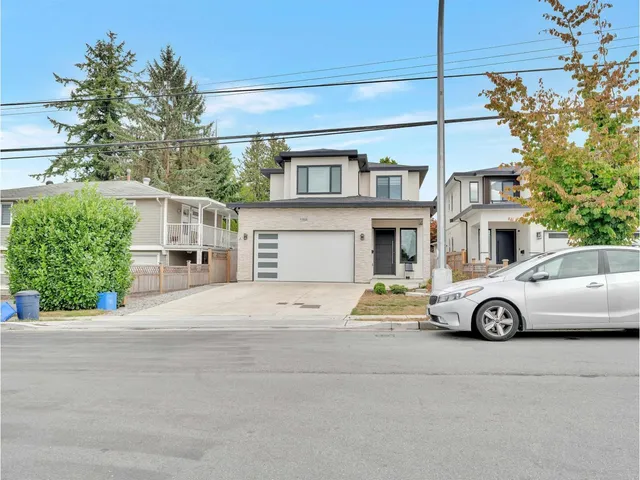 11553 75A AVENUE, Delta 2