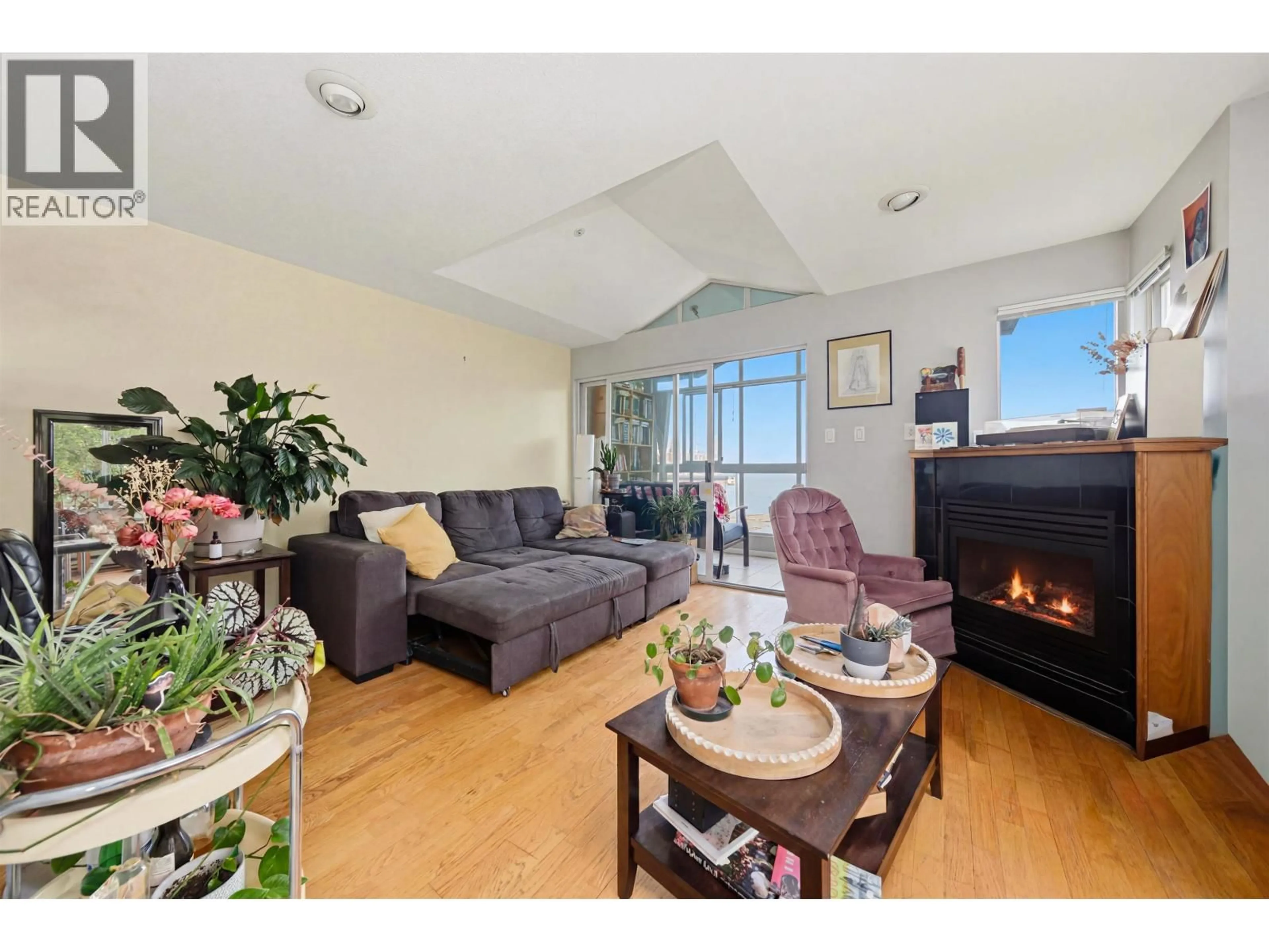 Living room with furniture, unknown for 408 - 2211 WALL STREET, Vancouver British Columbia V6L1G4