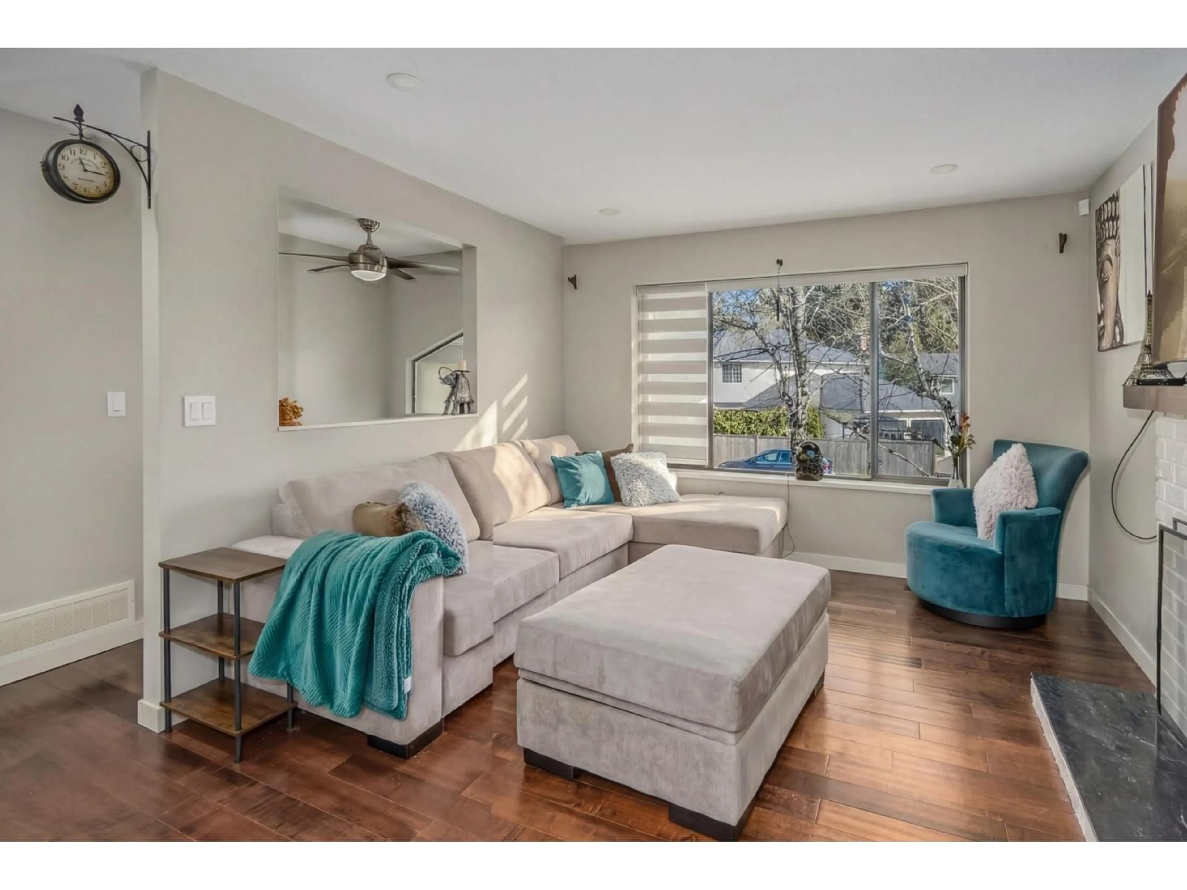 Living room with furniture, unknown for 1981 158A STREET, Surrey British Columbia V4A7M3
