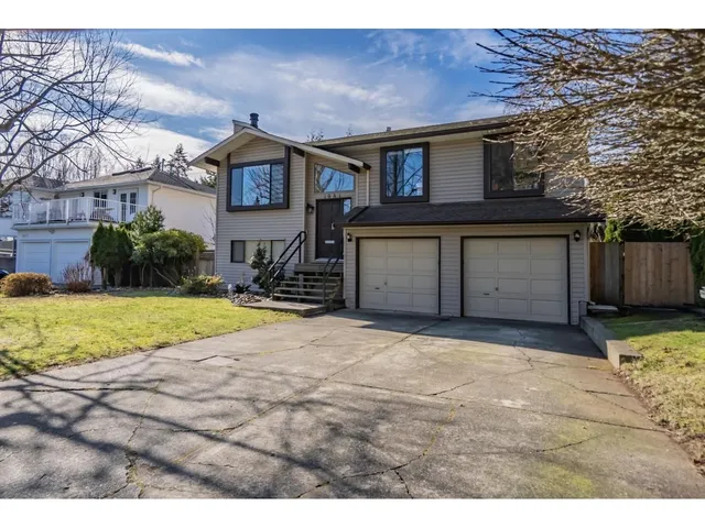 1981 158A STREET, Surrey 3
