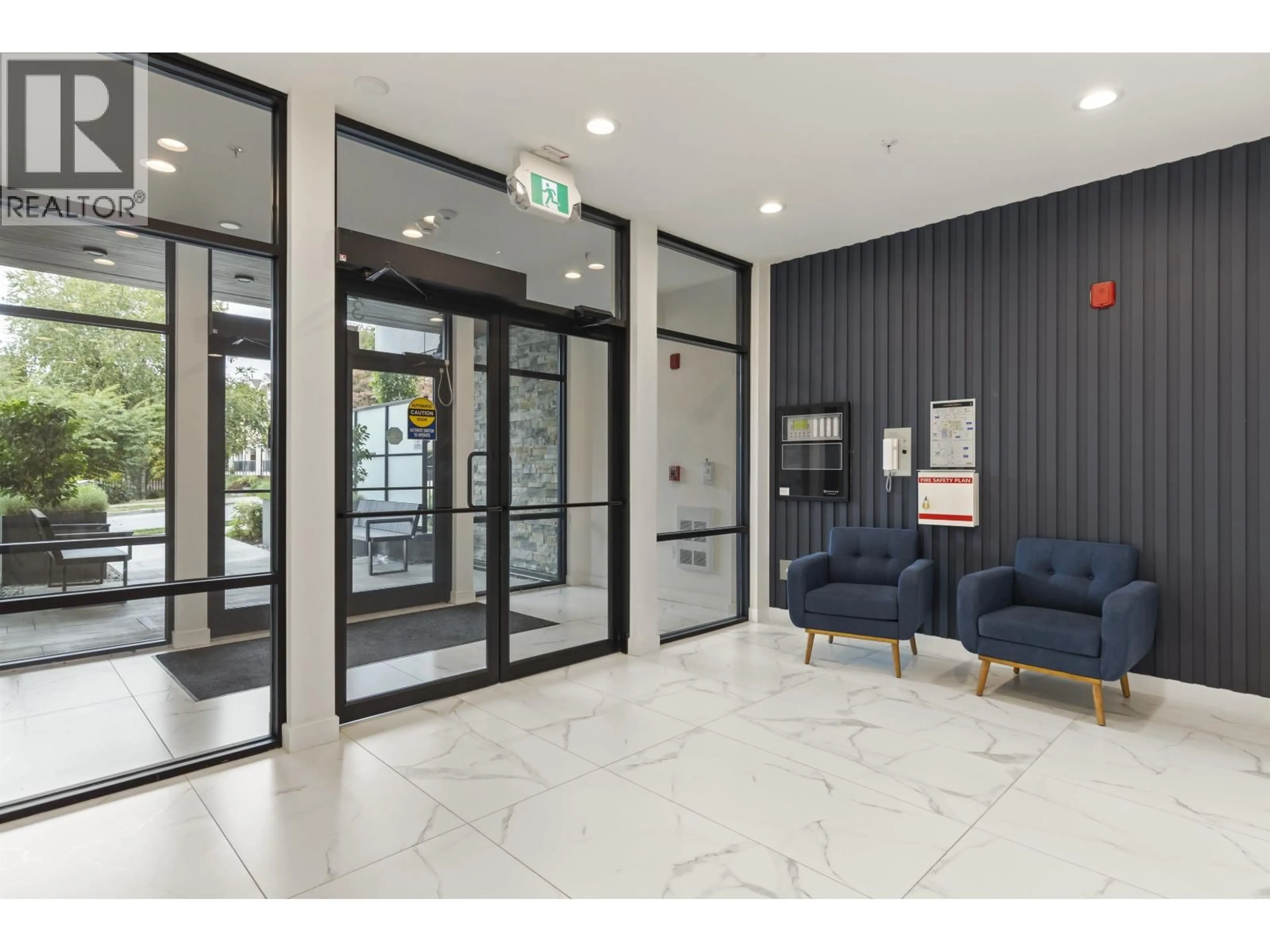 Indoor foyer for 315 - 375 CLAYTON STREET, Coquitlam British Columbia V3K0J9