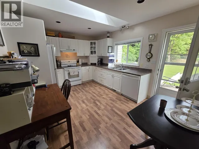 4932 GRAHAM AVENUE, Terrace 5