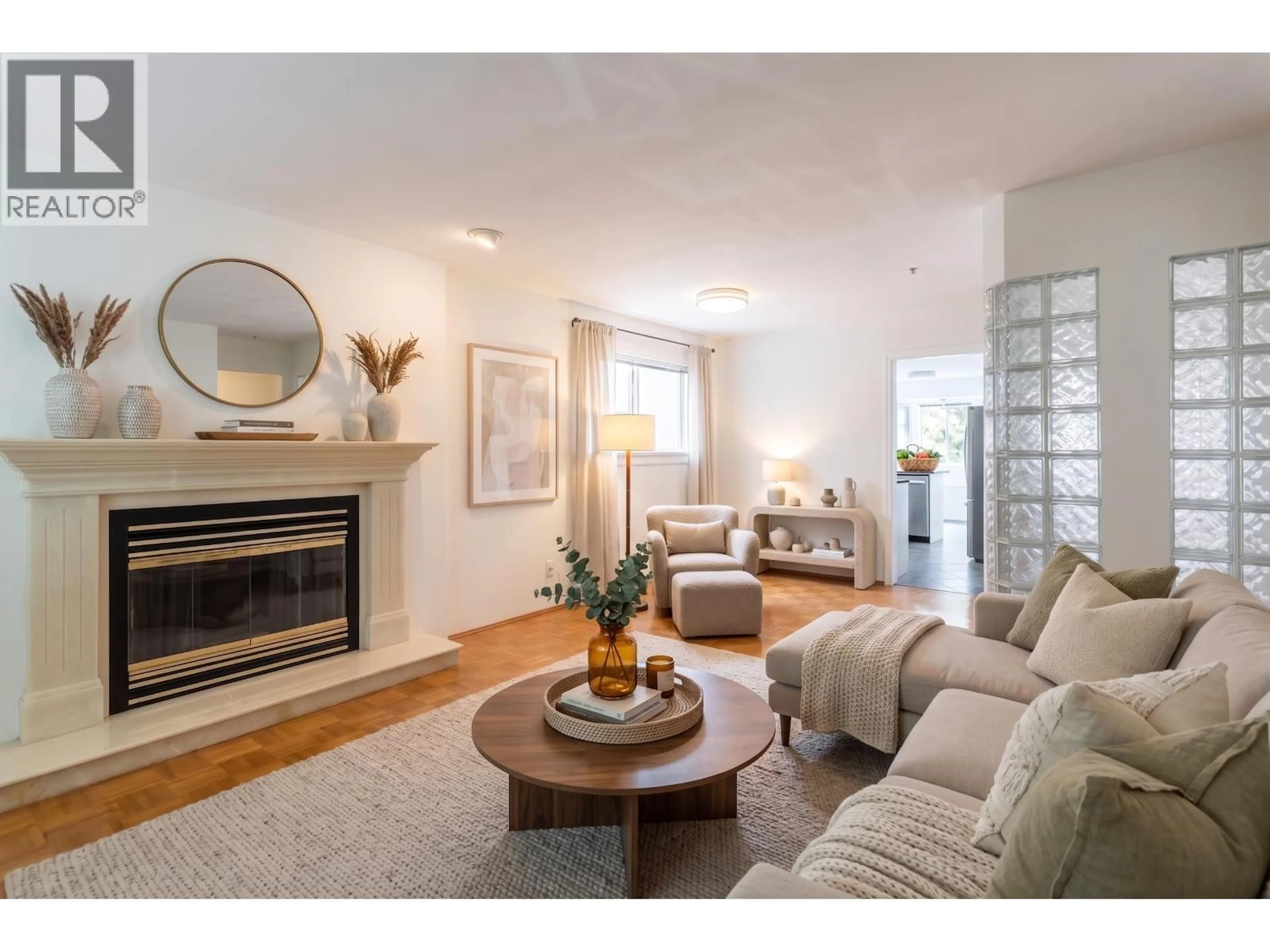 Living room with furniture, unknown for 6775 CULLODEN STREET, Vancouver British Columbia V5X4J5