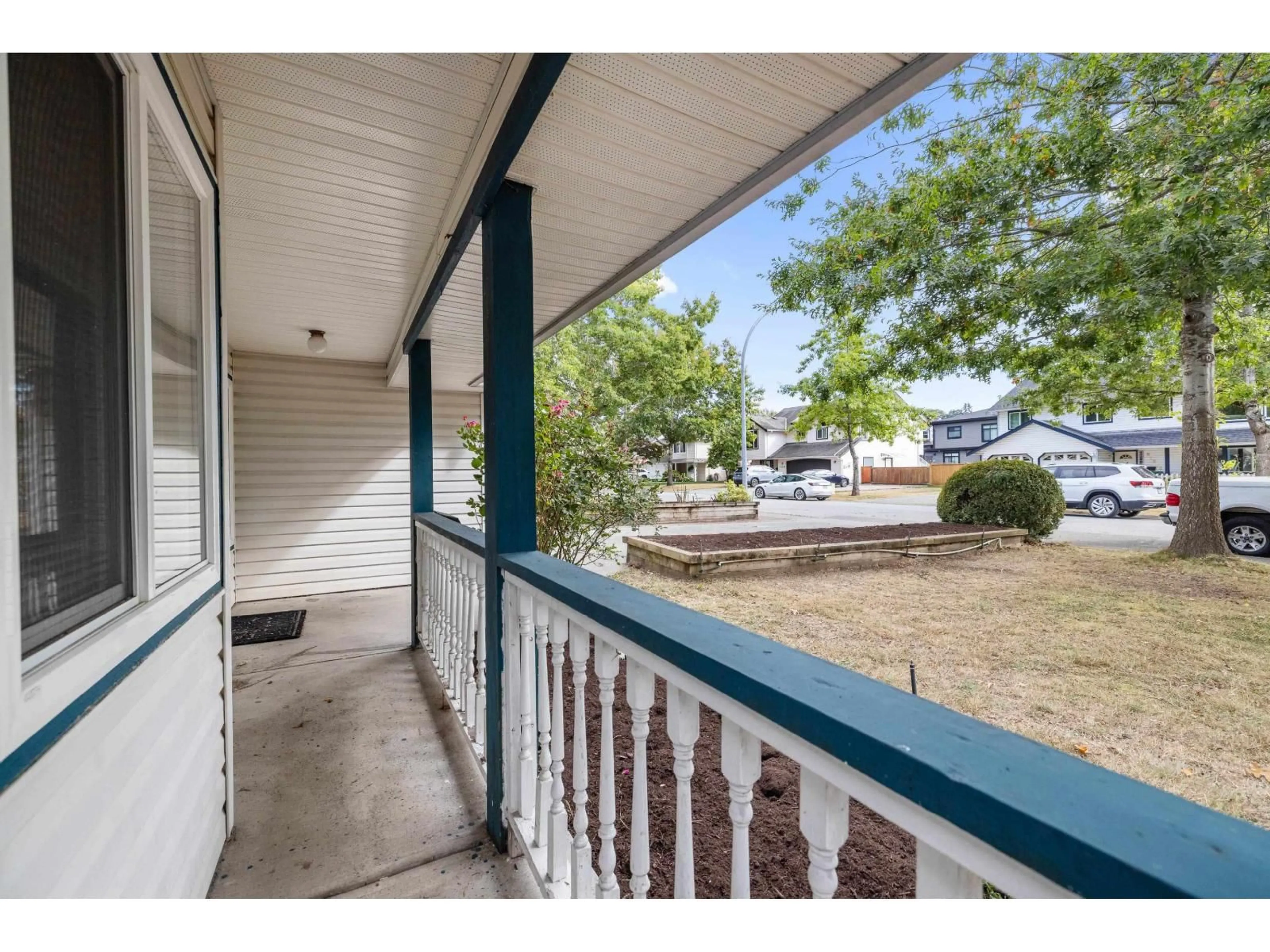 Patio, street for 21647 50A AVENUE, Langley British Columbia V3A8W9