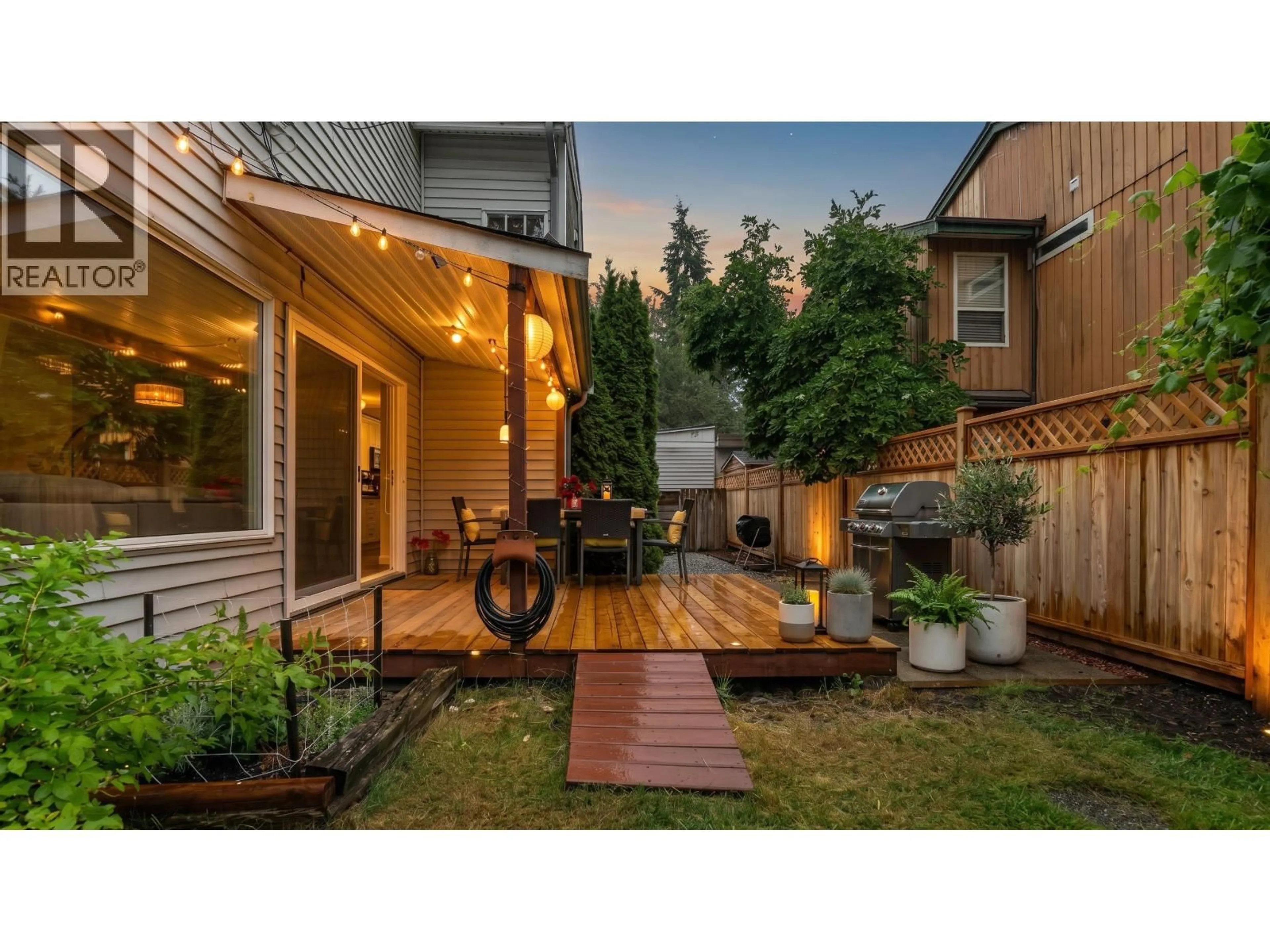 Patio, street for 886 PINEBROOK PLACE, Coquitlam British Columbia V3C4B9