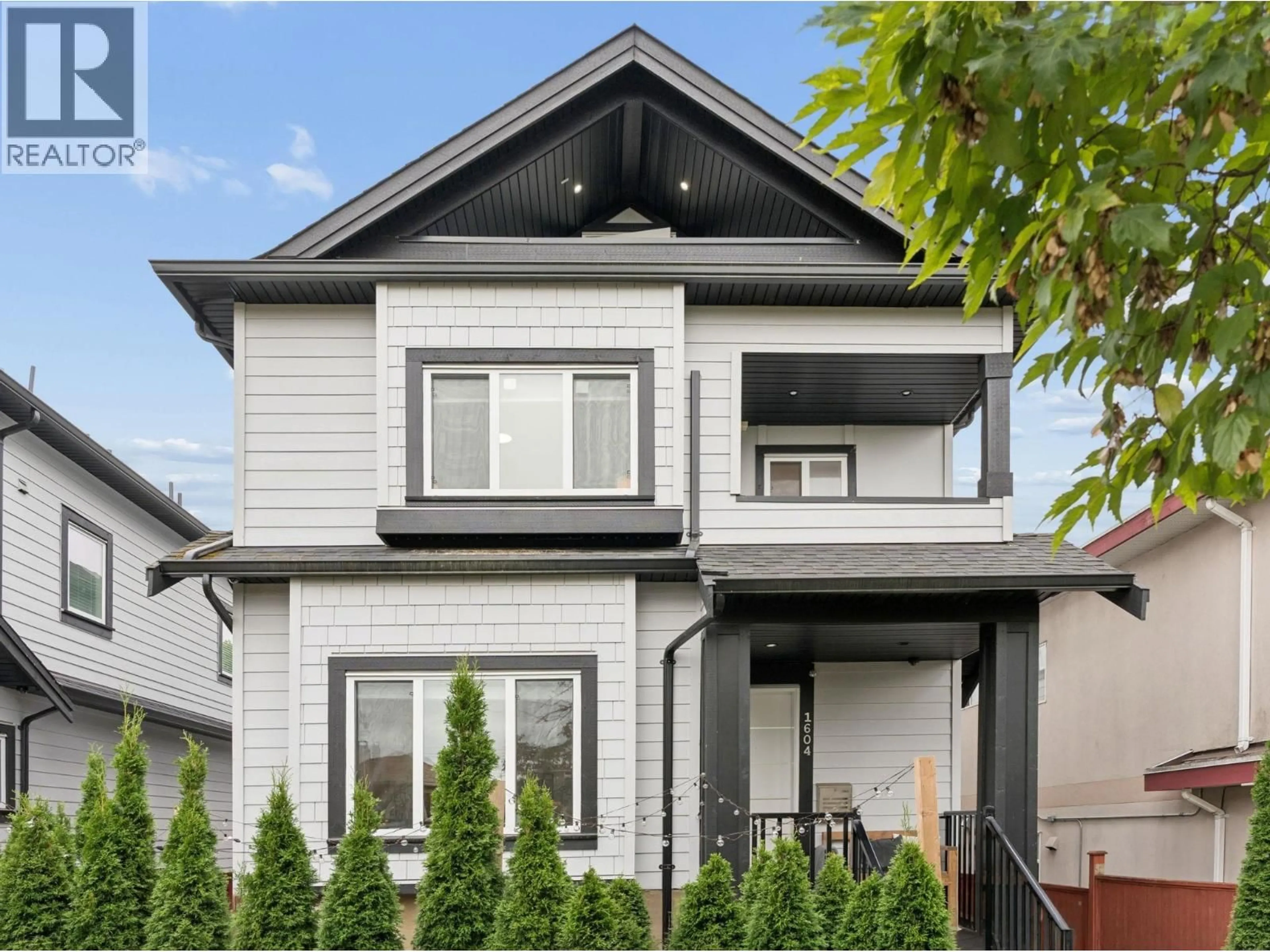 Home with vinyl exterior material, street for 1604 36TH AVENUE, Vancouver British Columbia V5P1C4