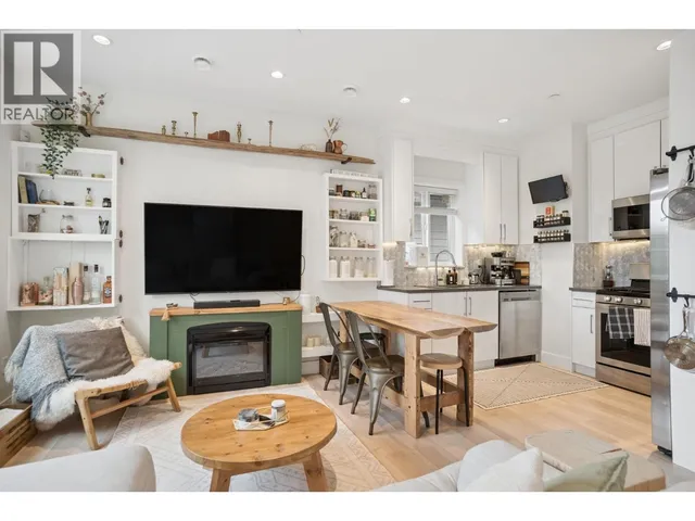 1604 36TH AVENUE, Vancouver 2