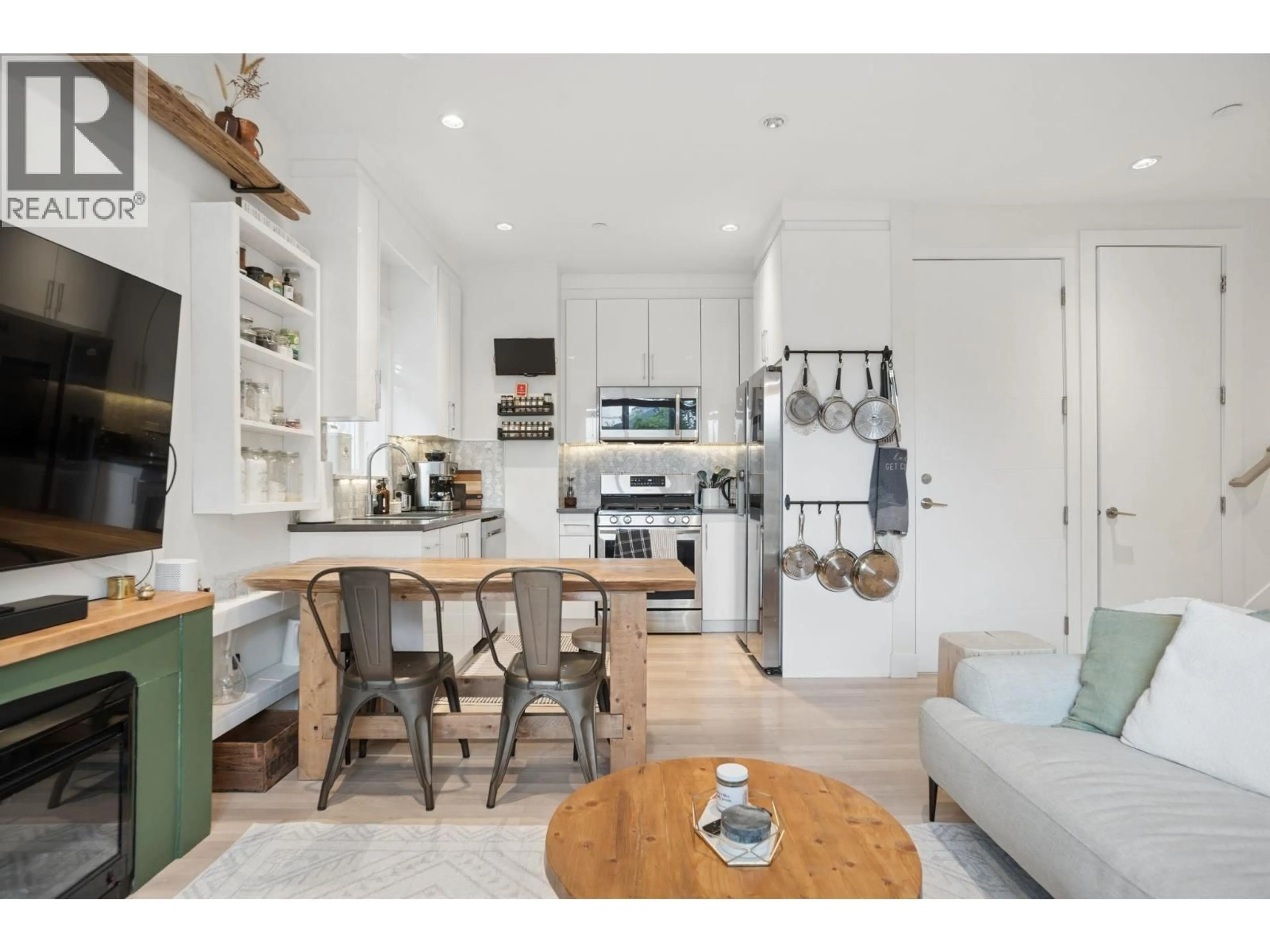 Open concept kitchen, unknown for 1604 36TH AVENUE, Vancouver British Columbia V5P1C4