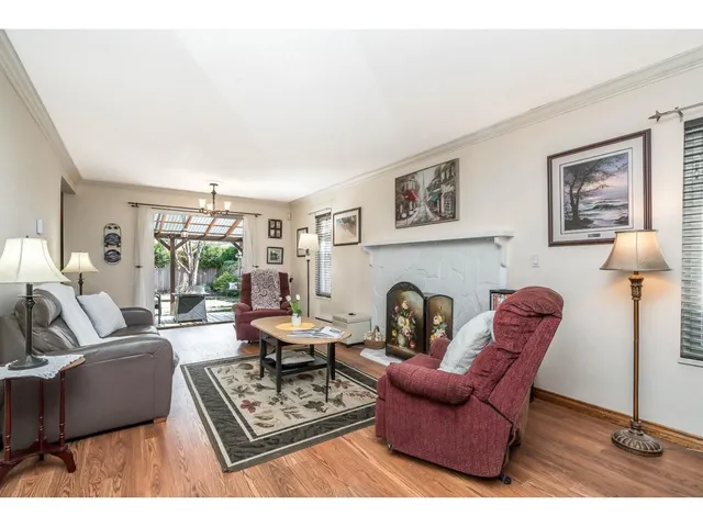 6078 194A STREET, Surrey 3