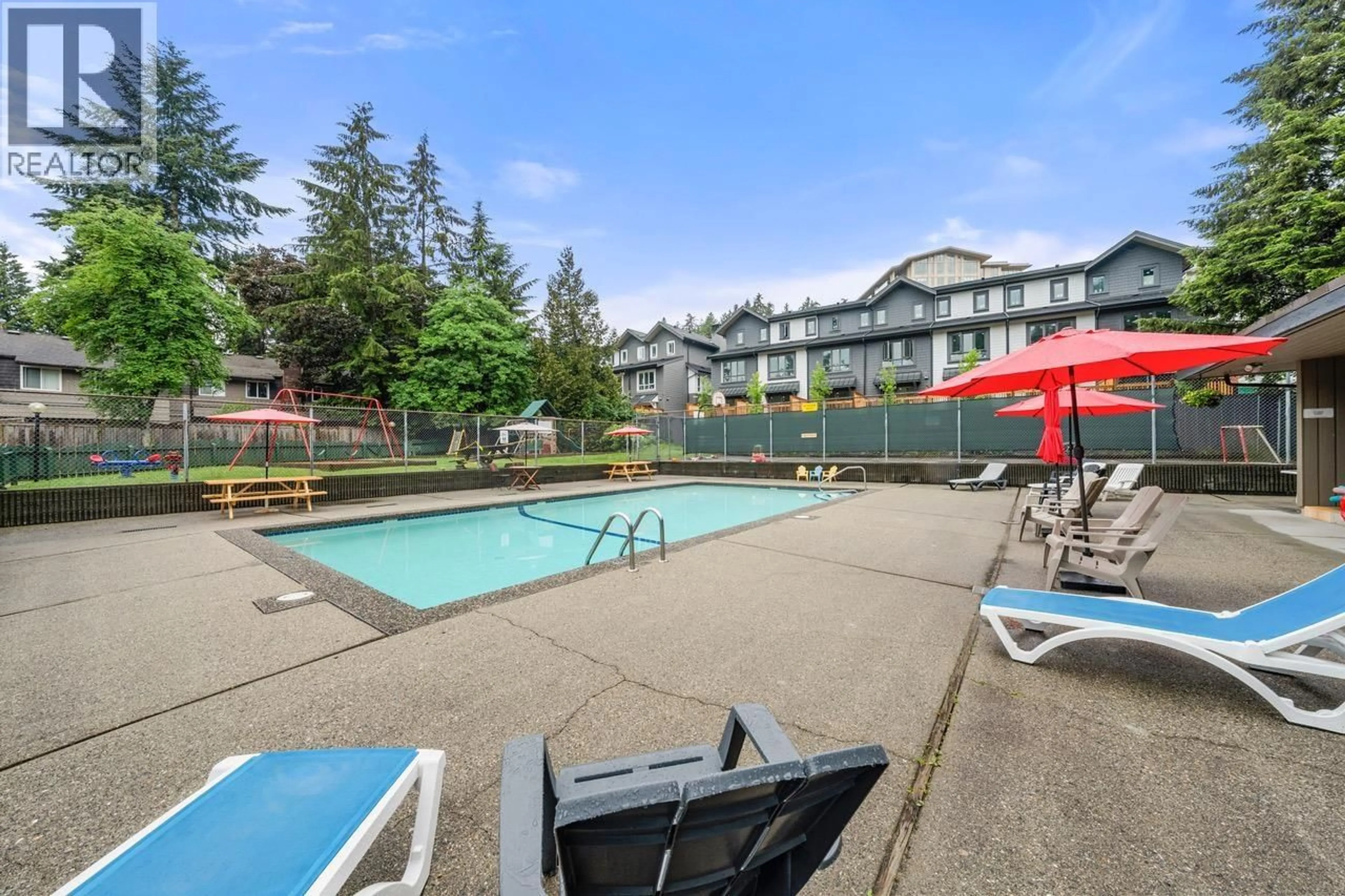 Pool for 2329 MOUNTAIN HIGHWAY, North Vancouver British Columbia V7J2N2
