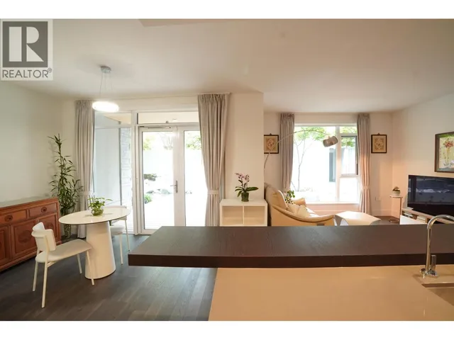 102 - 375 59TH AVENUE, Vancouver 2