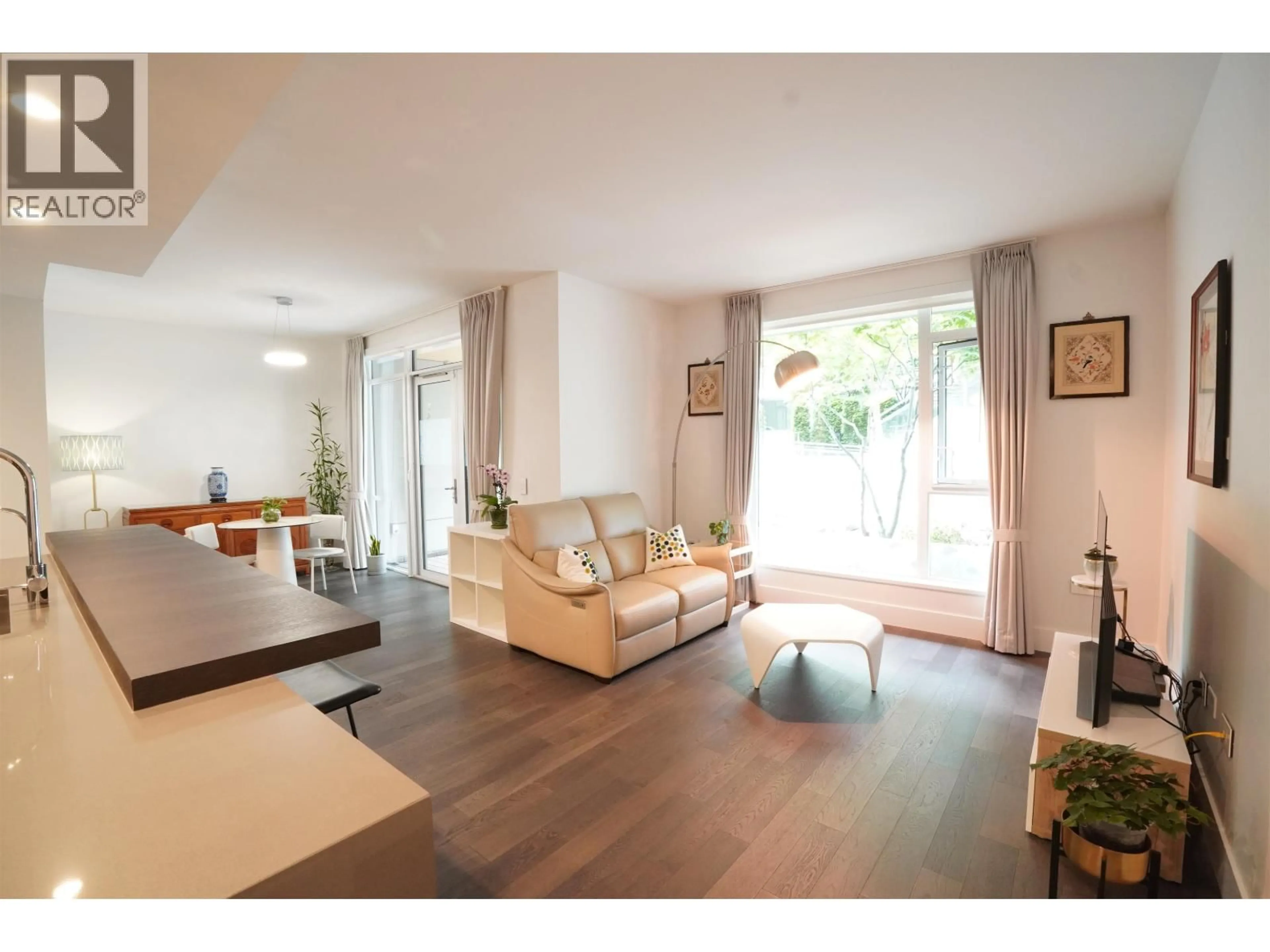 Living room with furniture, unknown for 102 - 375 59TH AVENUE, Vancouver British Columbia V5X0J4
