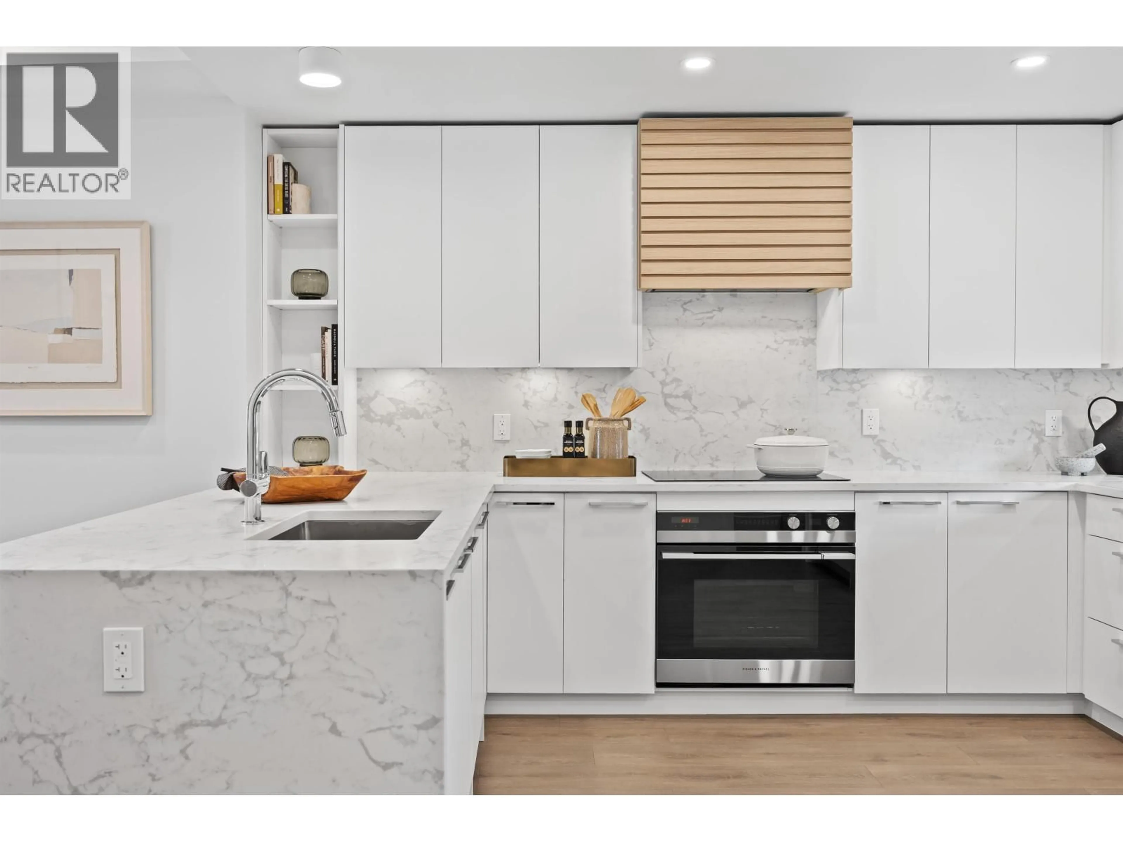 Contemporary kitchen, ceramic/tile floor for 3140 WOODBINE DRIVE, North Vancouver British Columbia V0V0V0