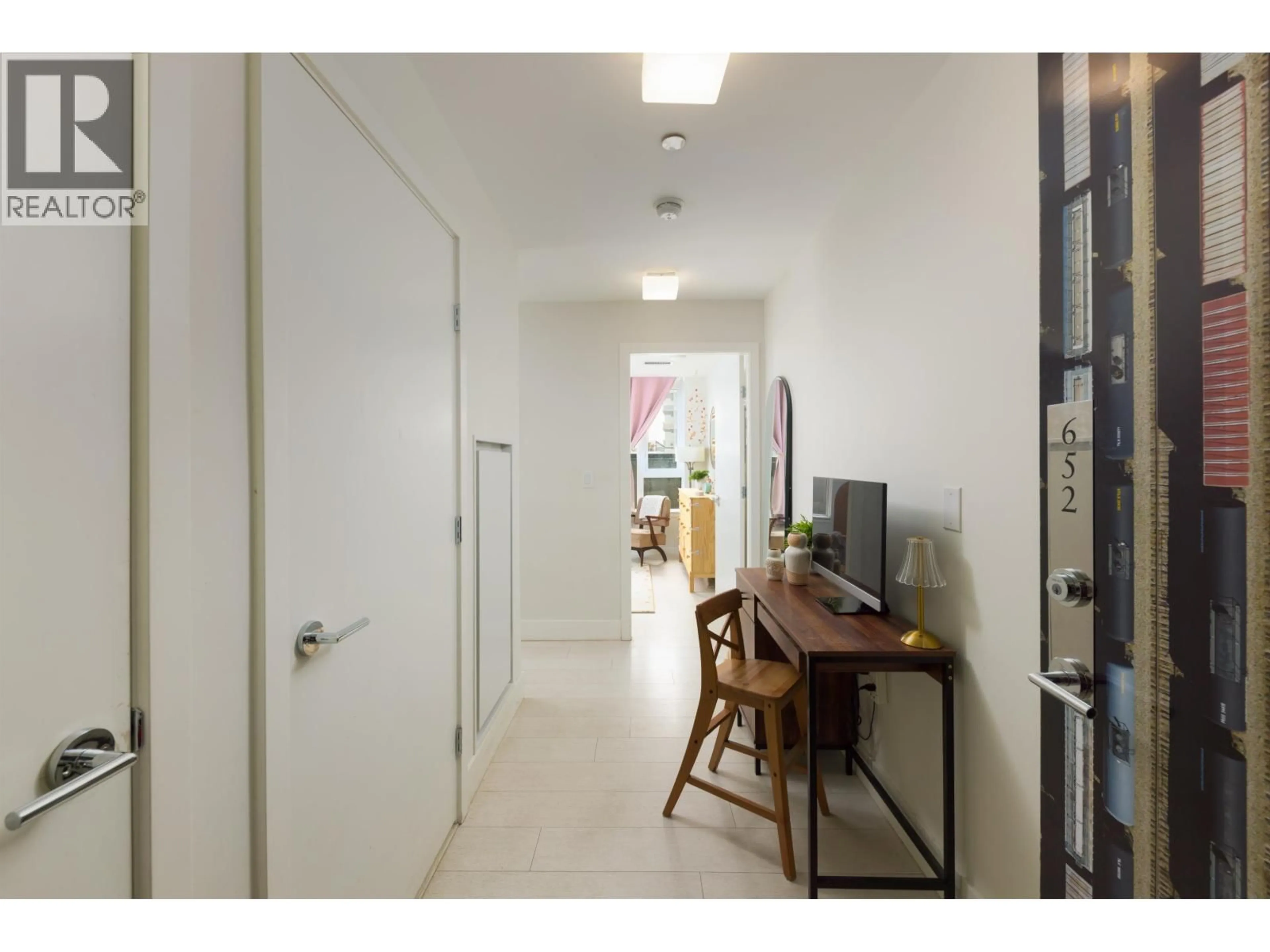 Indoor entryway for 652 - 8575 RIVERGRASS DRIVE, Vancouver British Columbia V5S0J7