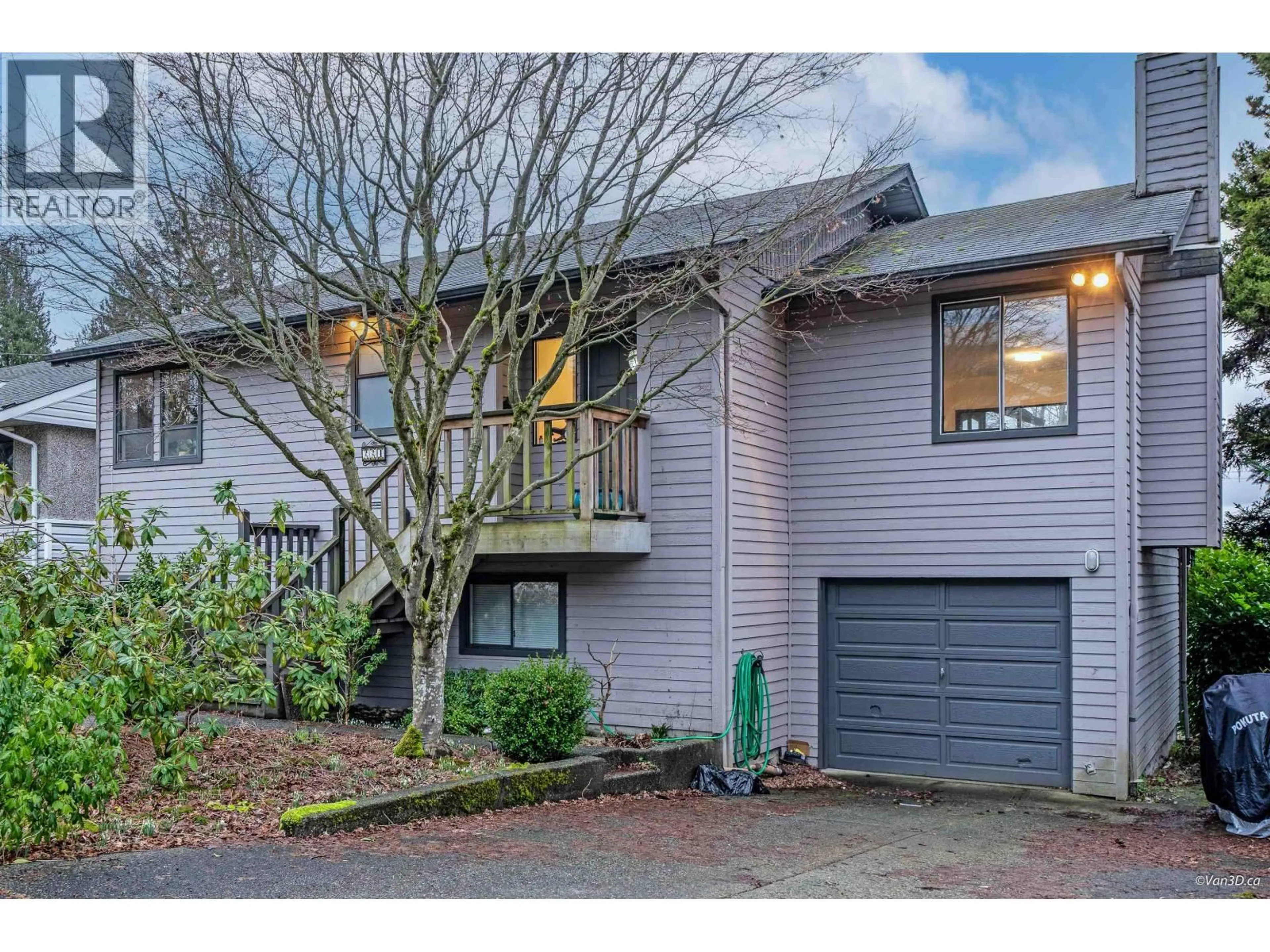 Unknown for 221 28TH STREET, North Vancouver British Columbia V7N2H9