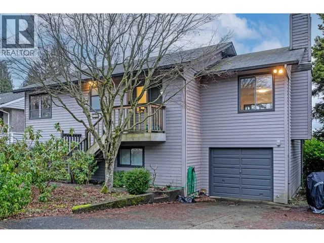 221 28TH STREET, North Vancouver 2