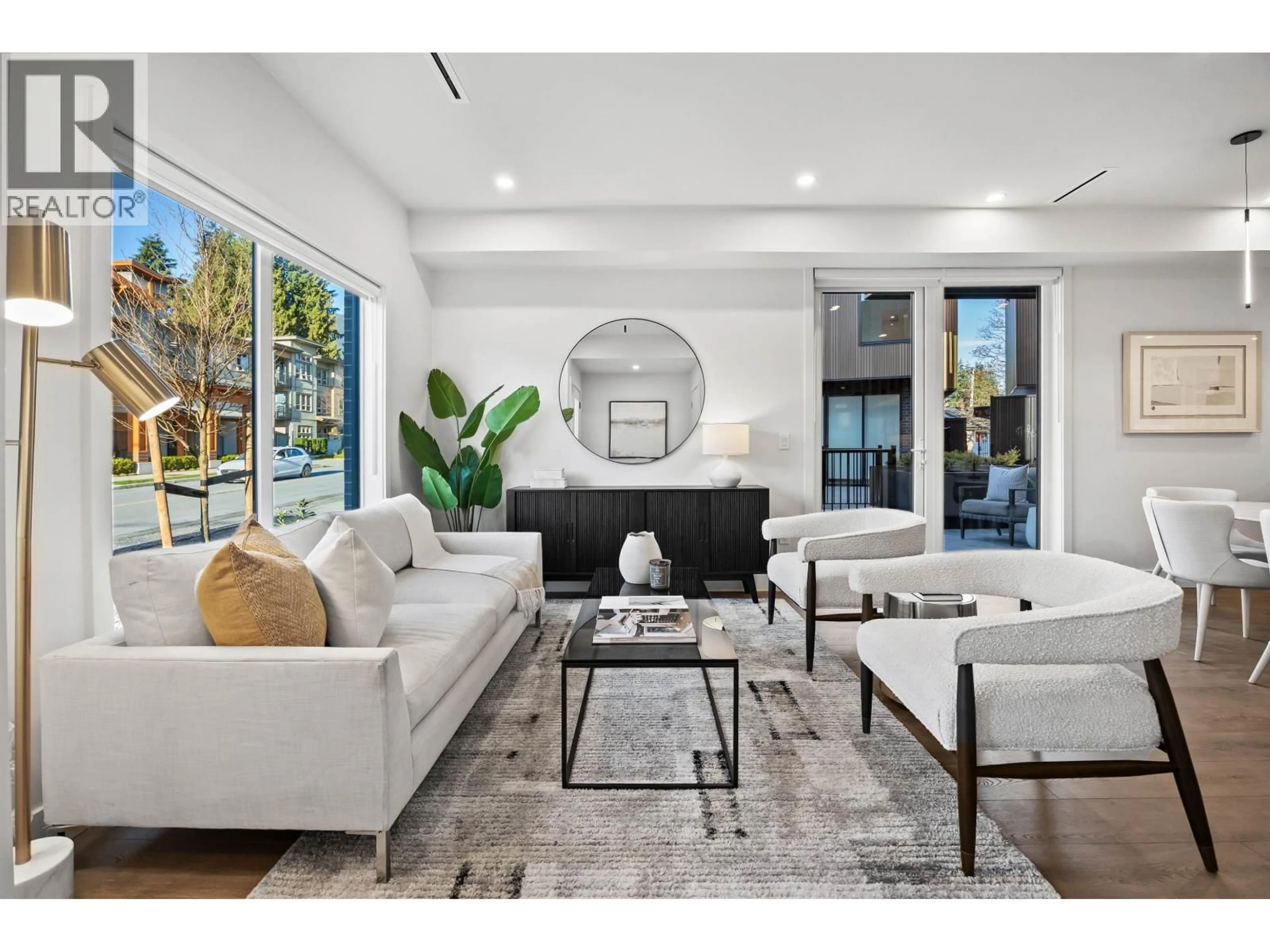 Living room with furniture, unknown for 3206 HIGHLAND BOULEVARD, North Vancouver British Columbia V7R2V9