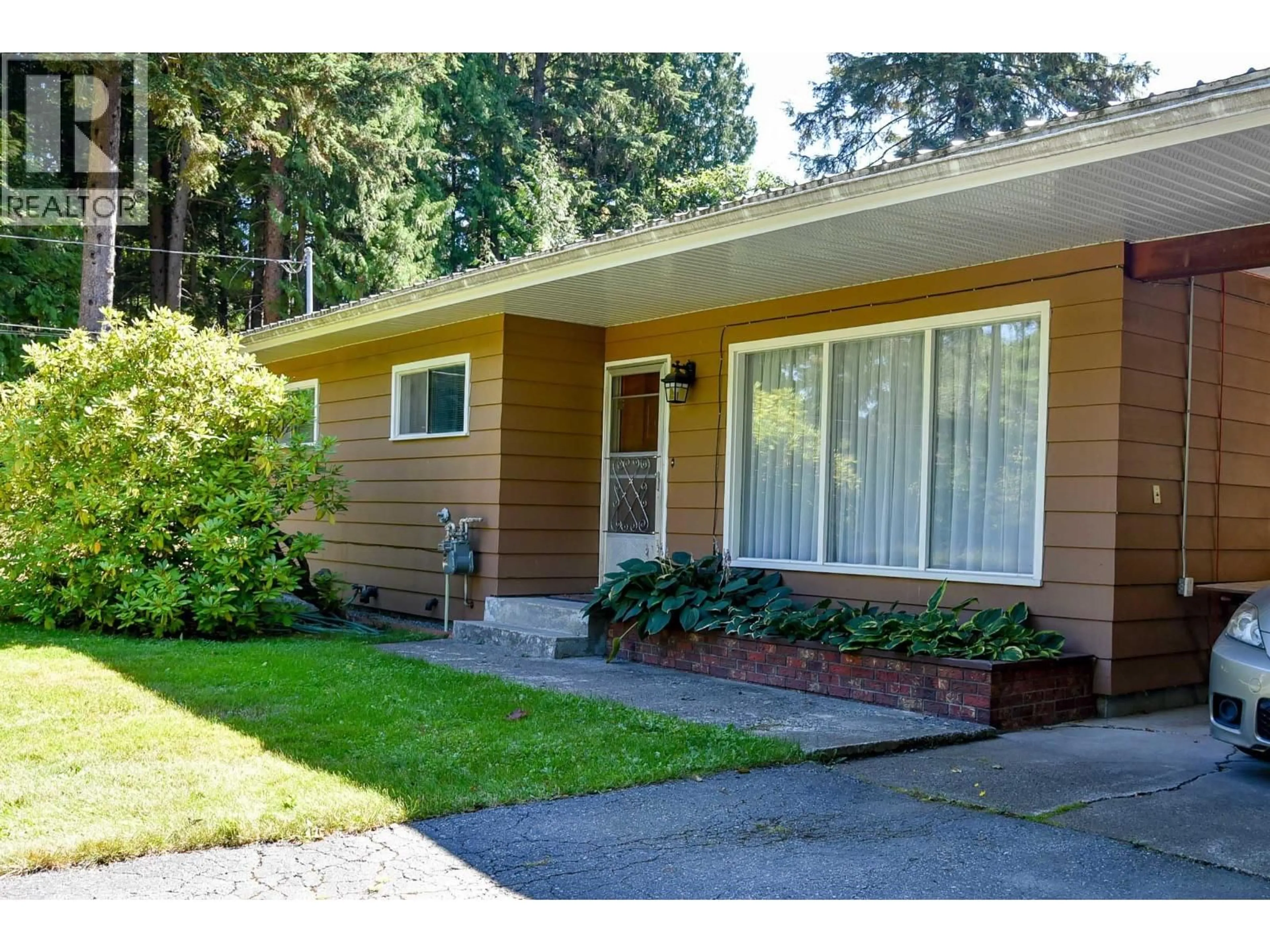 Home with vinyl exterior material, street for 4643 QUEENSWAY DRIVE, Terrace British Columbia V8G3X4