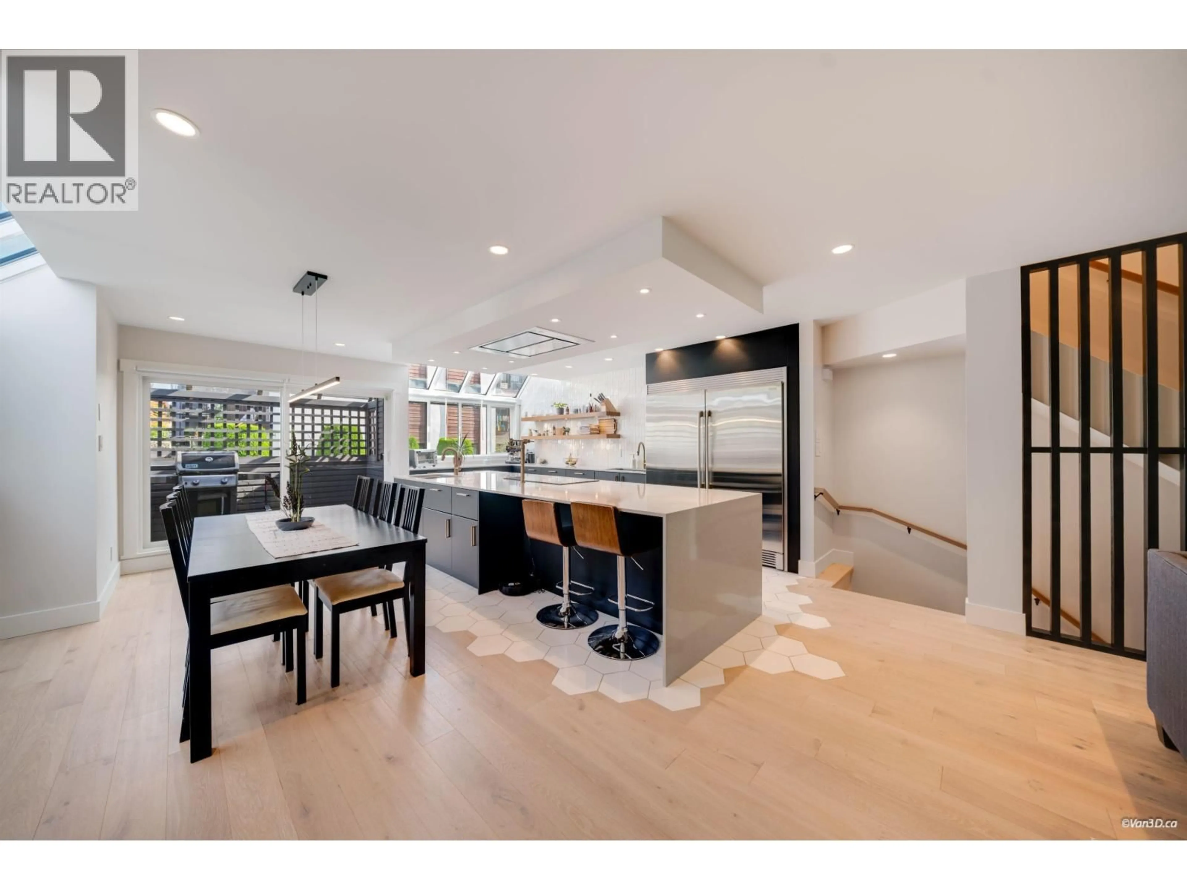 Open concept kitchen, unknown for 2022 CHESTERFIELD AVENUE, North Vancouver British Columbia V7M2P6