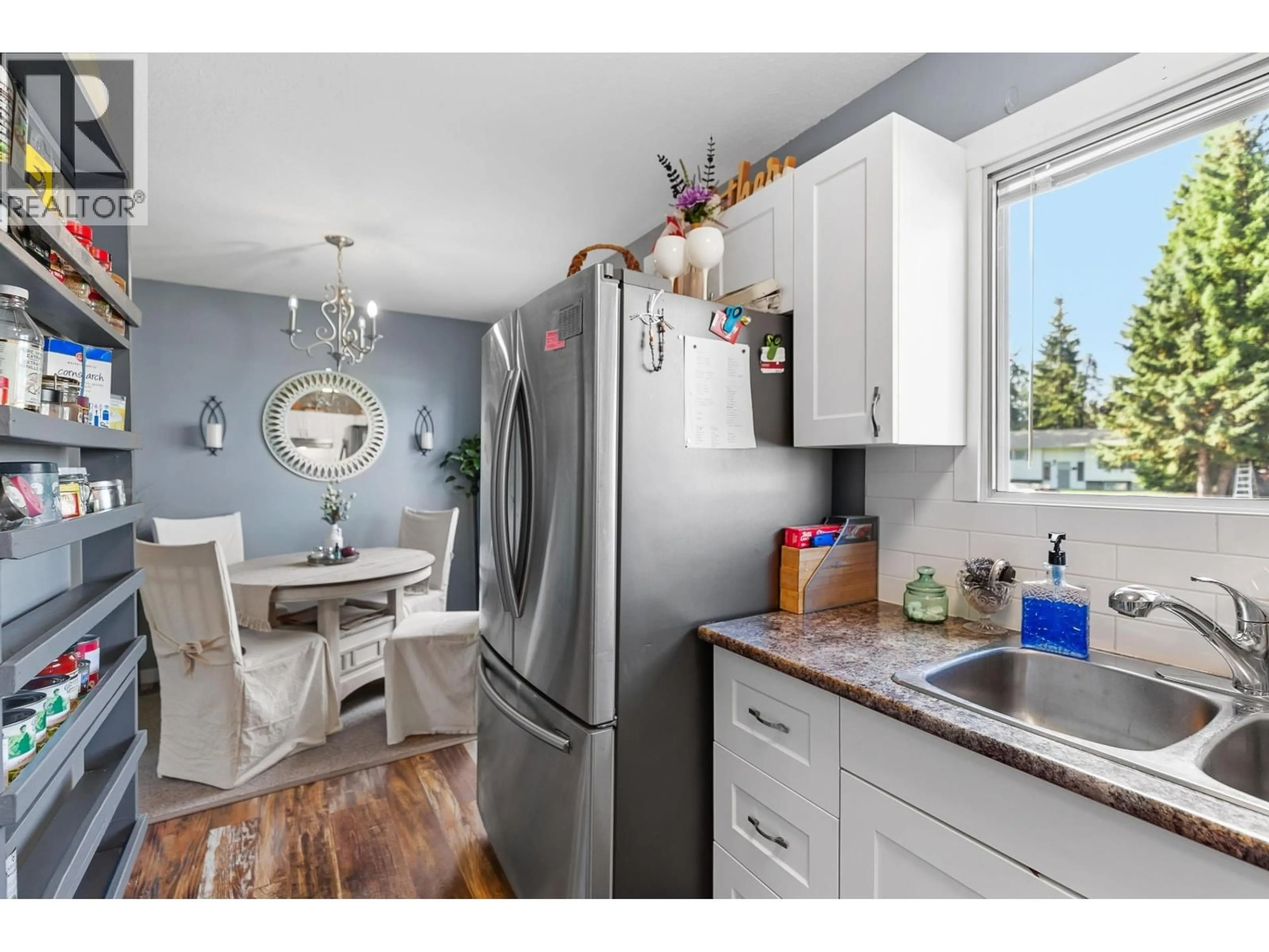 Open concept kitchen, unknown for 7670 MCMASTER PLACE, Prince George British Columbia V2N3K9