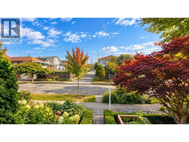 2436 TURNER STREET, Vancouver 4