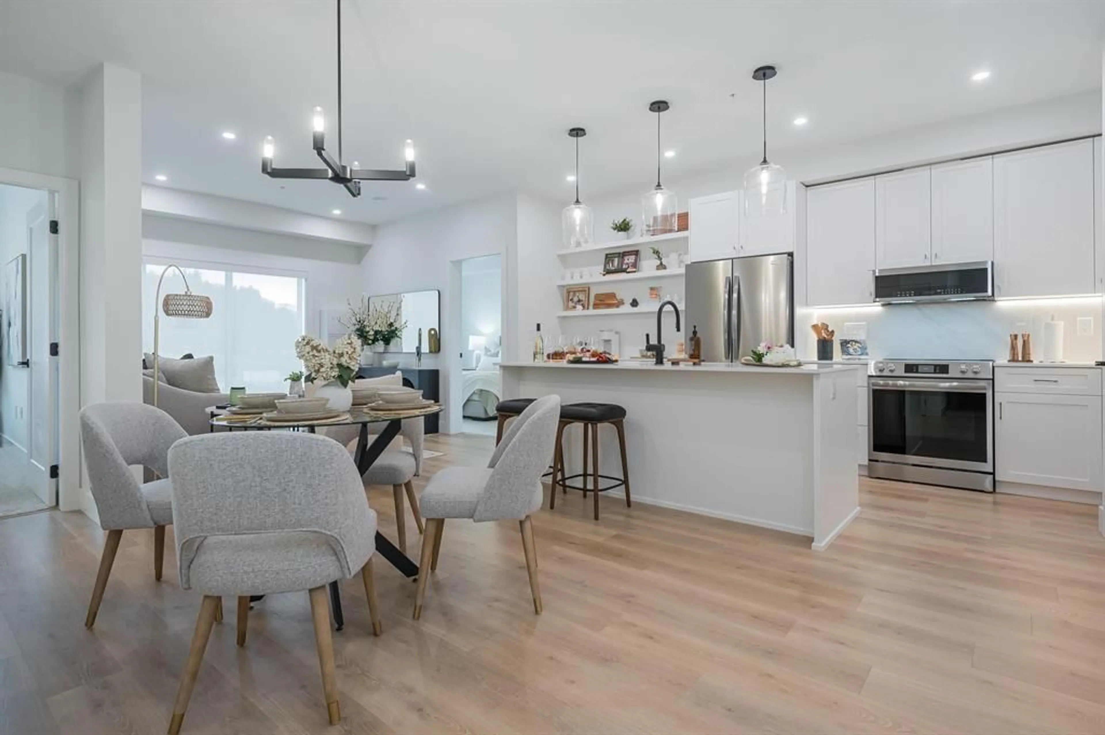 Open concept kitchen, unknown for 506 - 46185 THOMAS ROAD, Chilliwack British Columbia V2R6N8