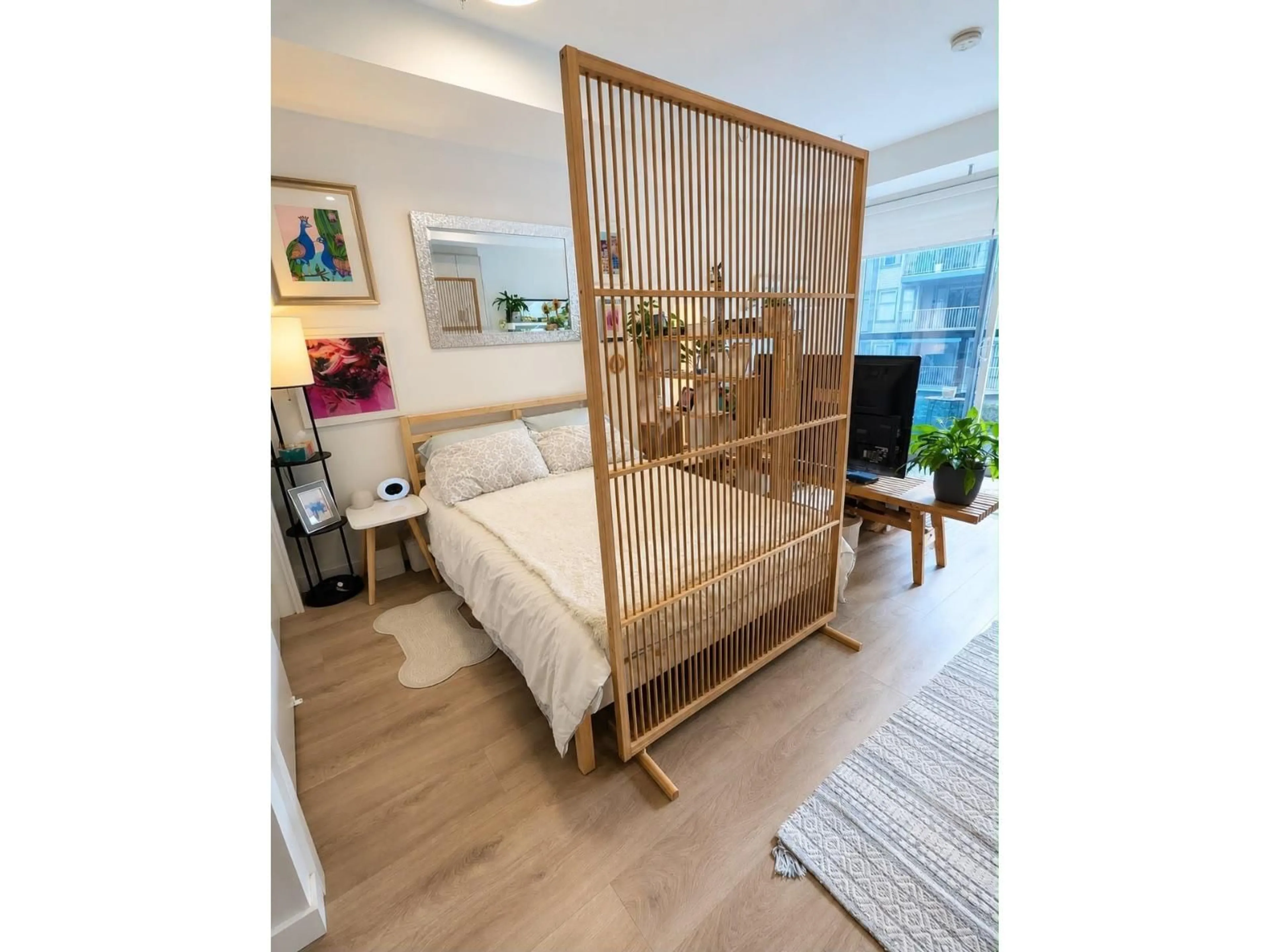 Bedroom with bed, wood/laminate floor for E405 - 13858 108 AVENUE, Surrey British Columbia V3T0T8